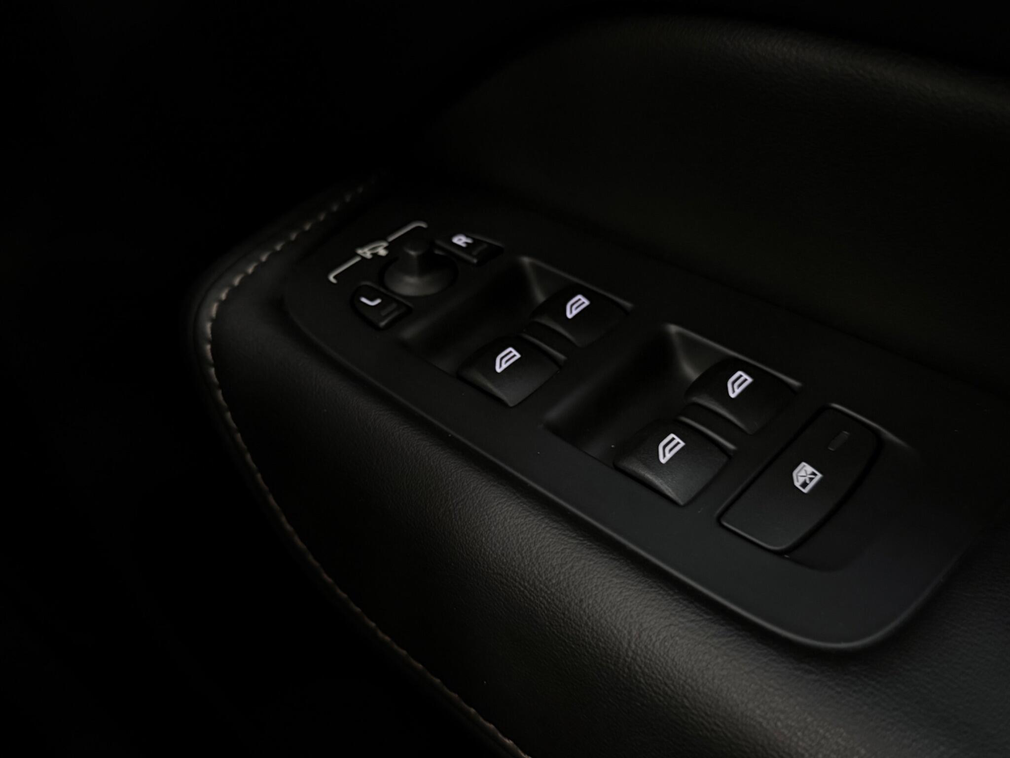 Volvo XC60 view 21