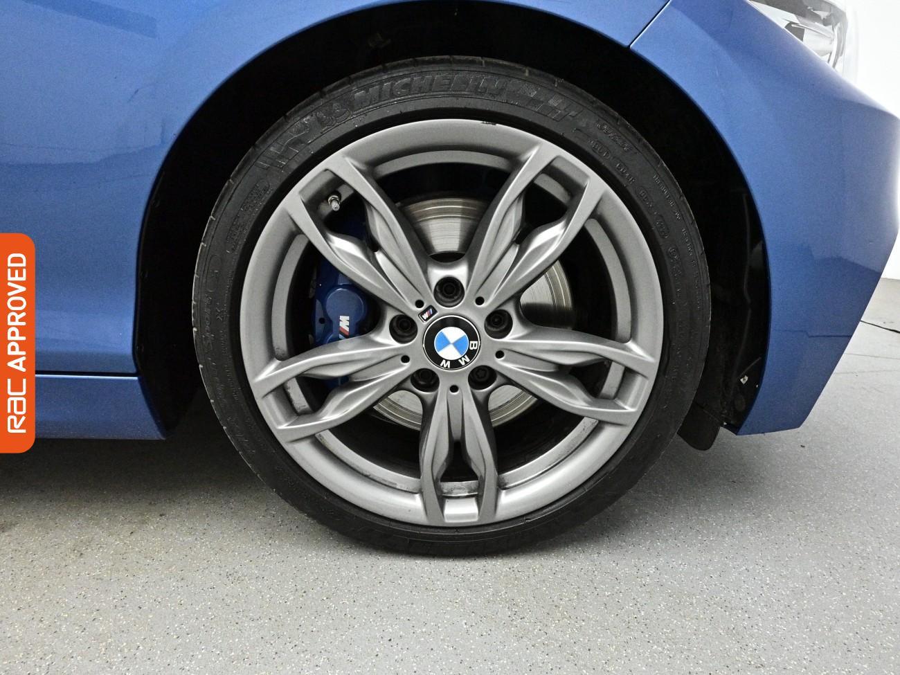 BMW 2 Series view 13