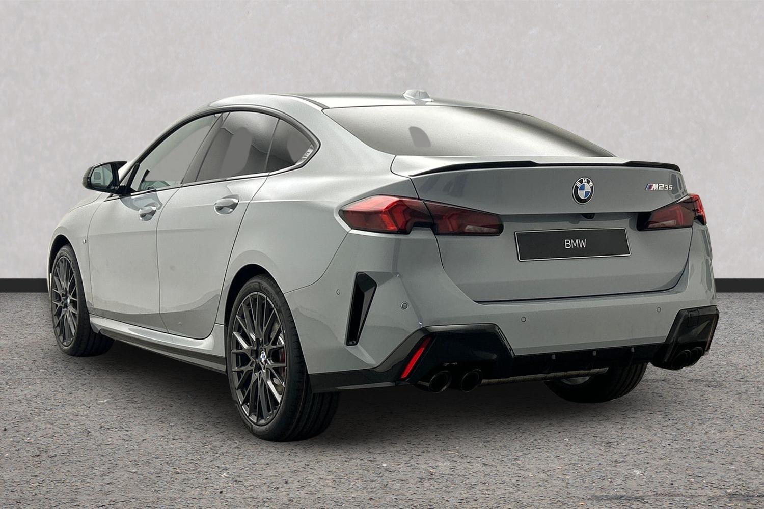 BMW 2 Series view 2