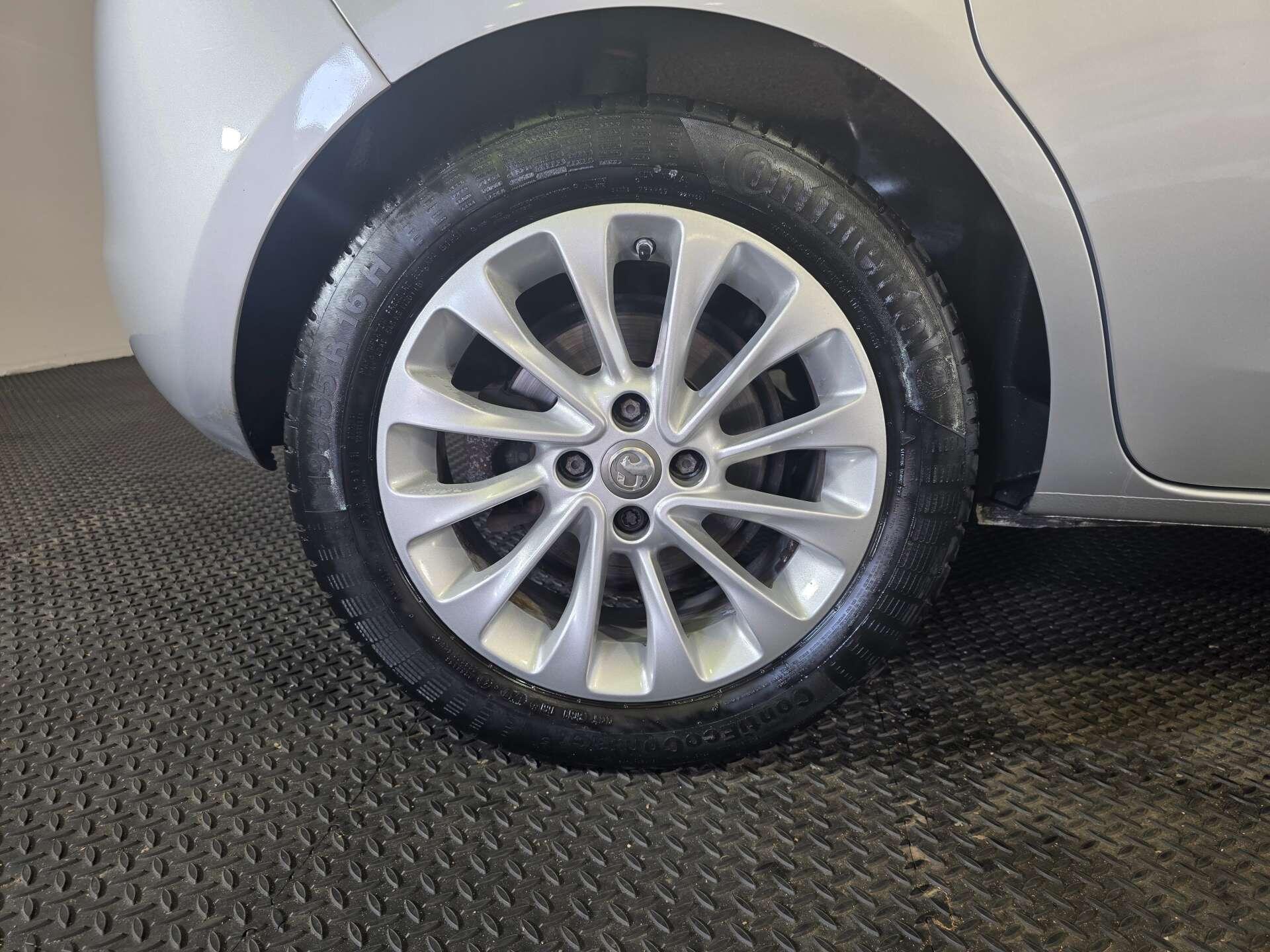 Vauxhall Corsa view 51