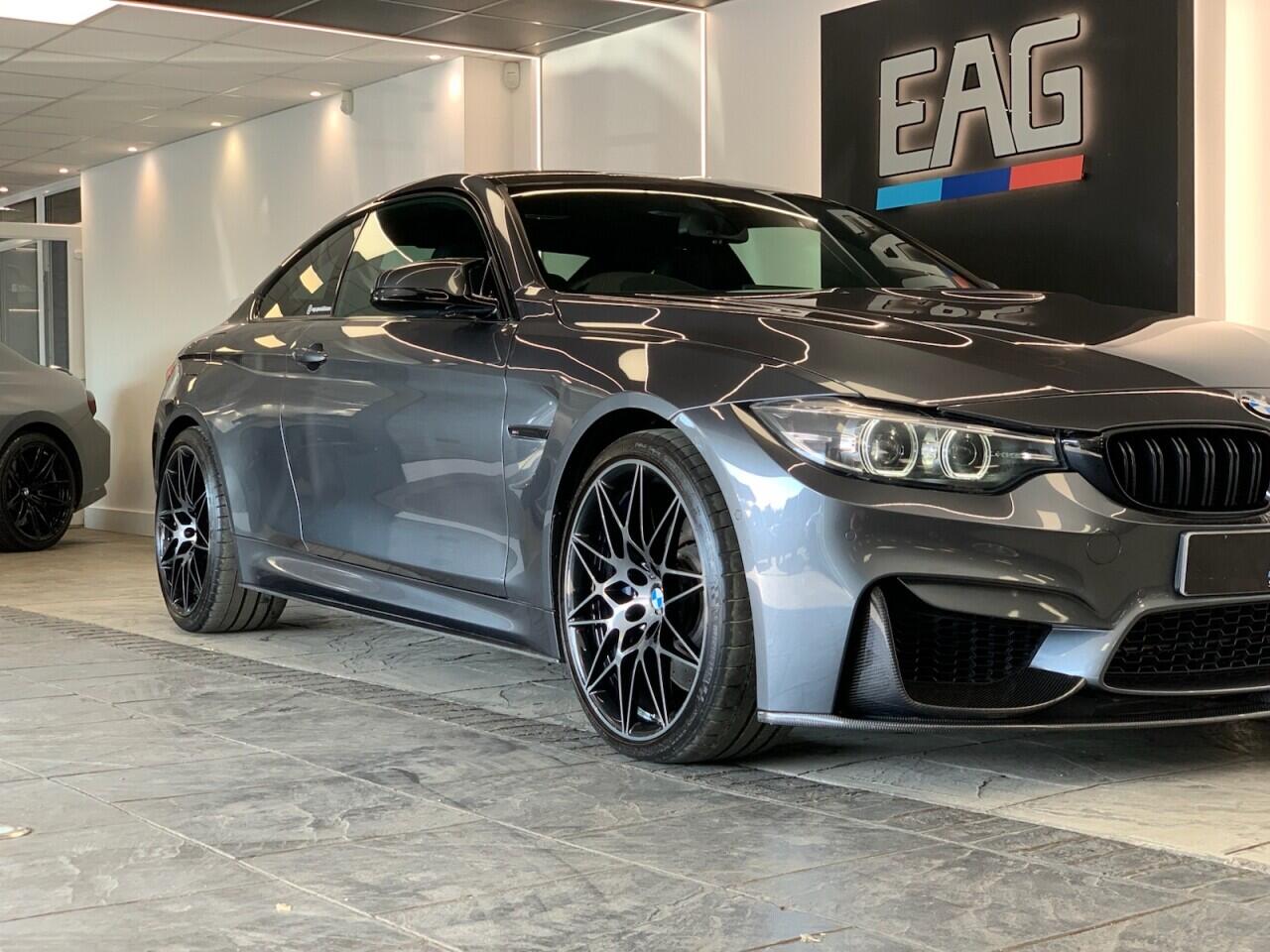 BMW M4 view 6