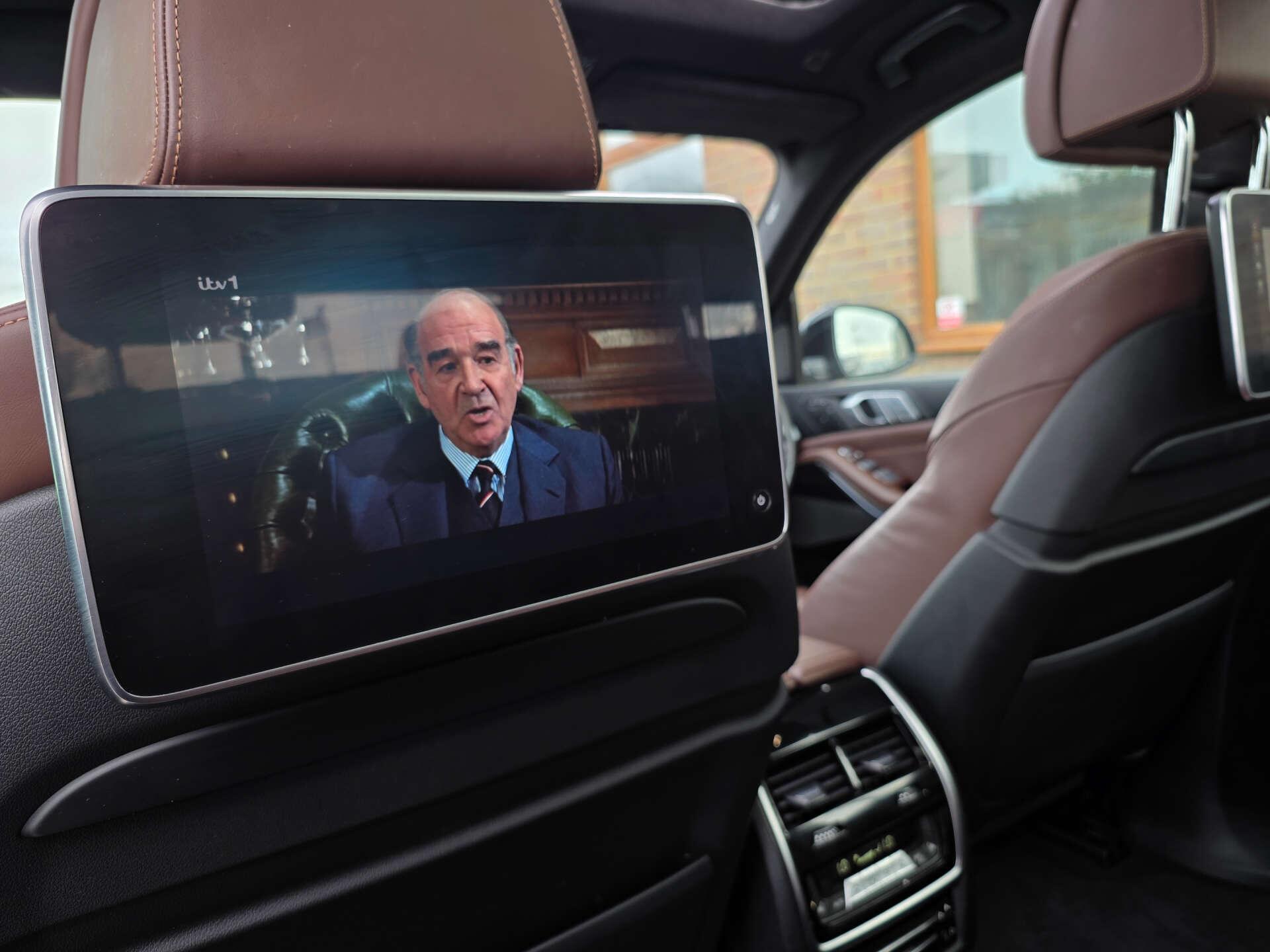 BMW X7 view 30