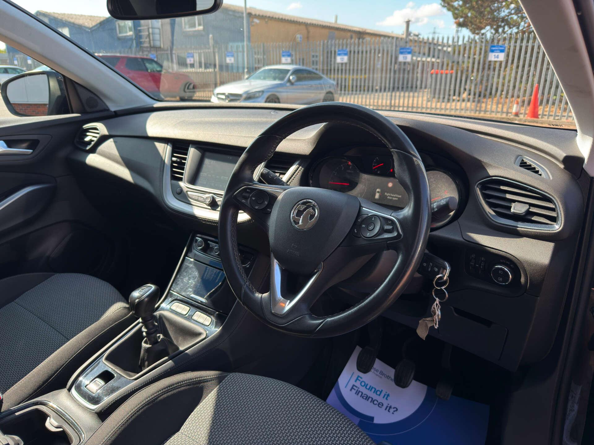 Vauxhall Grandland X view 12