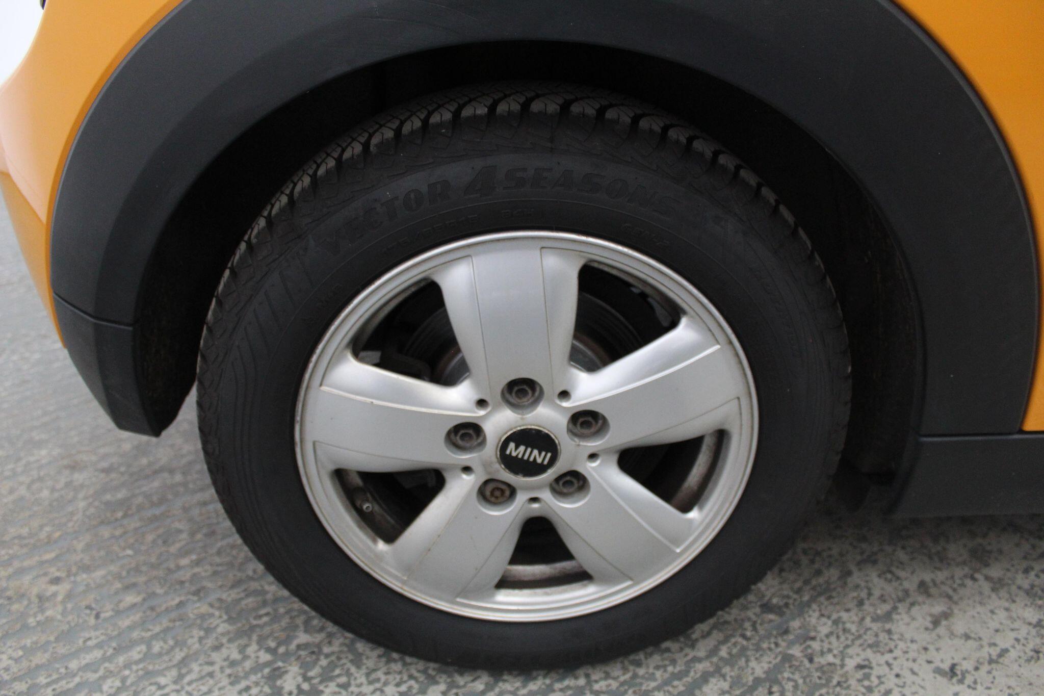 Mini Hatch view 52