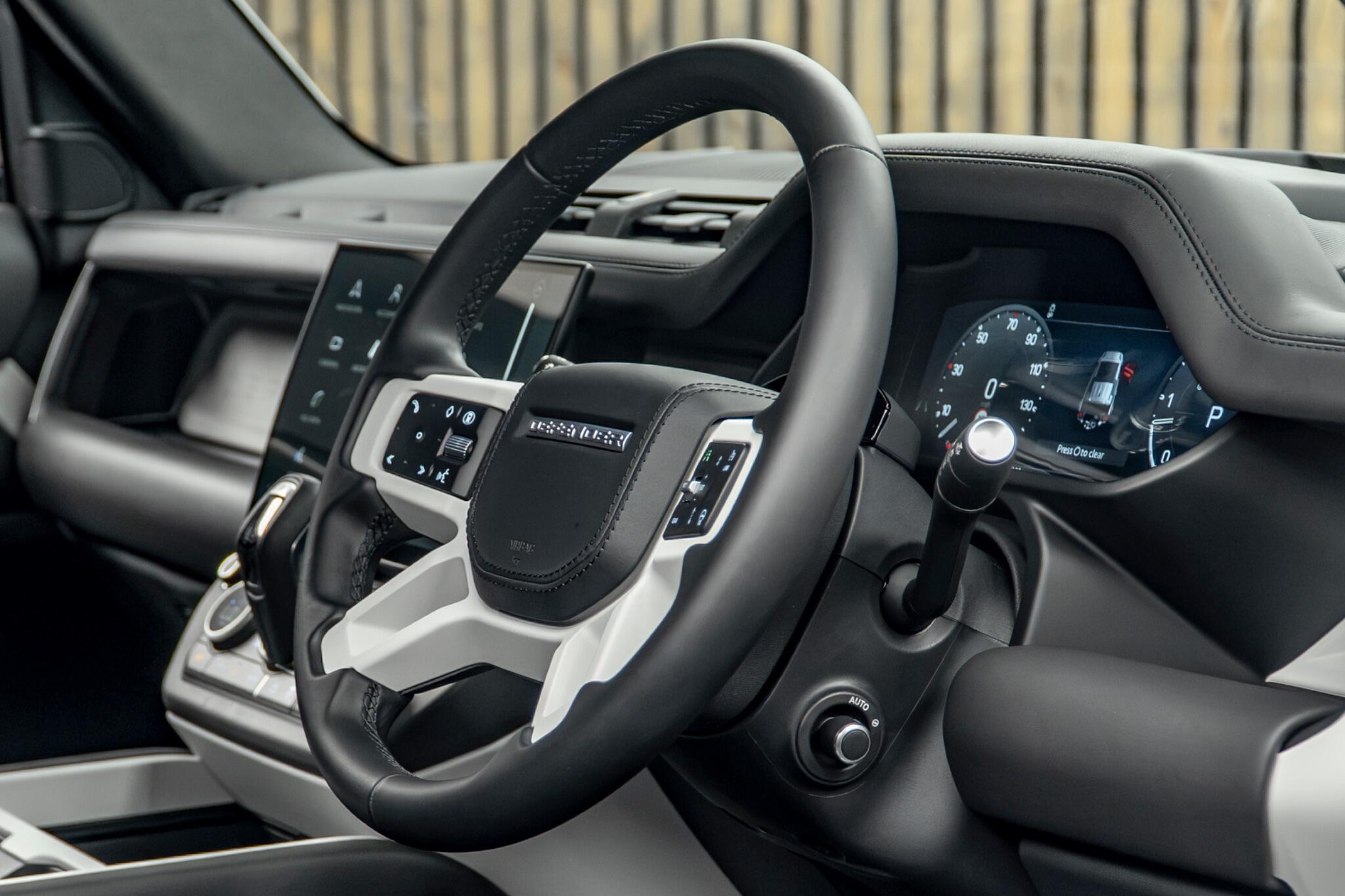 Land Rover Defender view 28