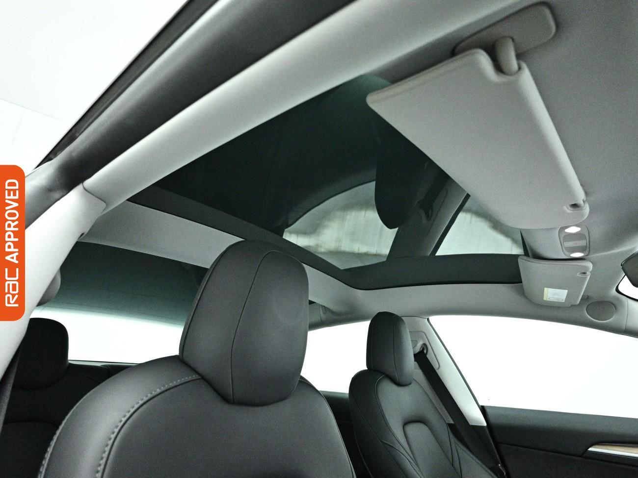 Tesla Model 3 view 3
