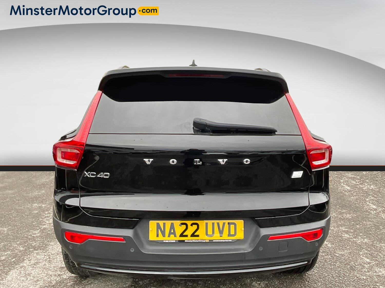 Volvo XC40 view 3