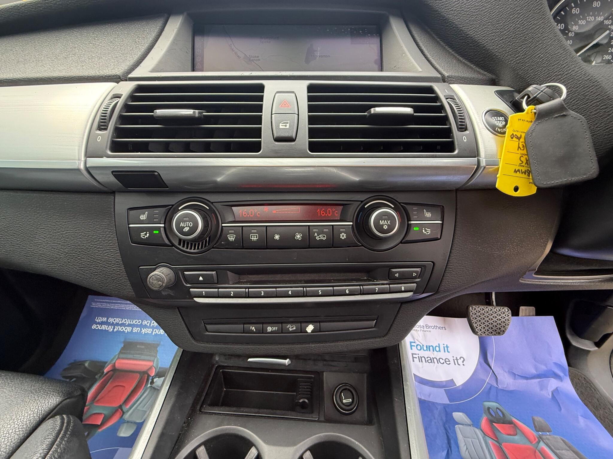 BMW X5 view 30
