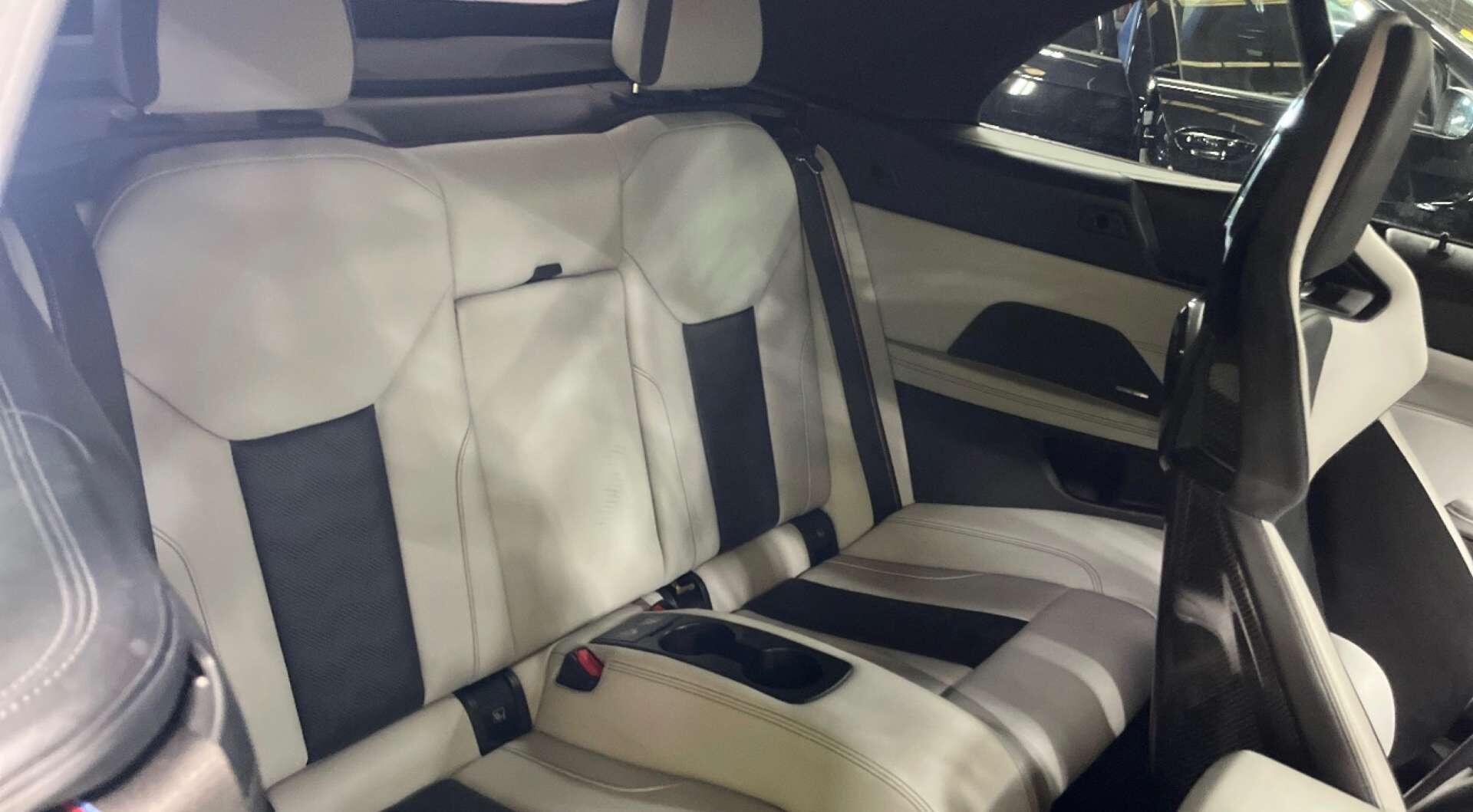 BMW M4 view 4