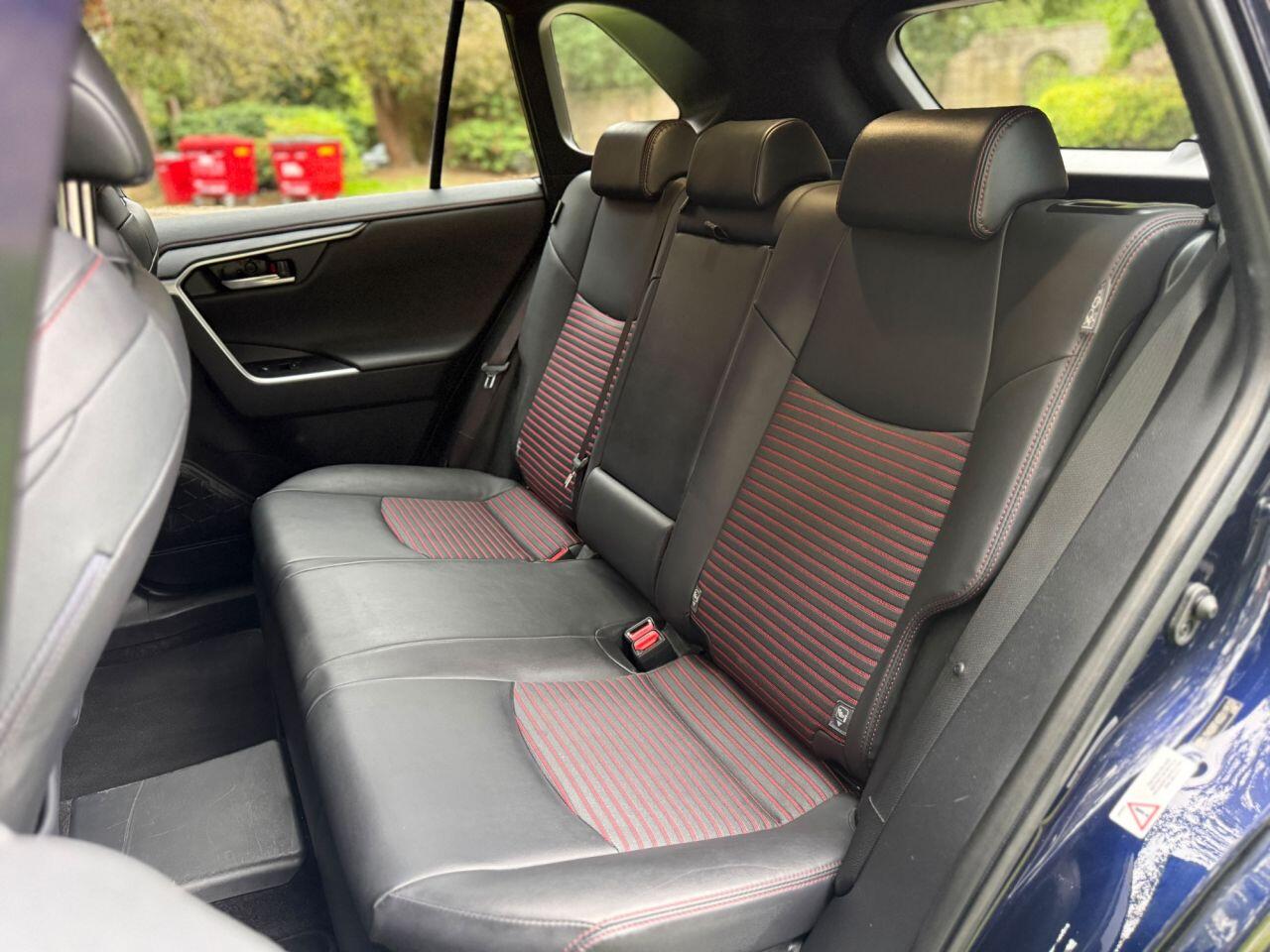 Toyota Rav4 view 9