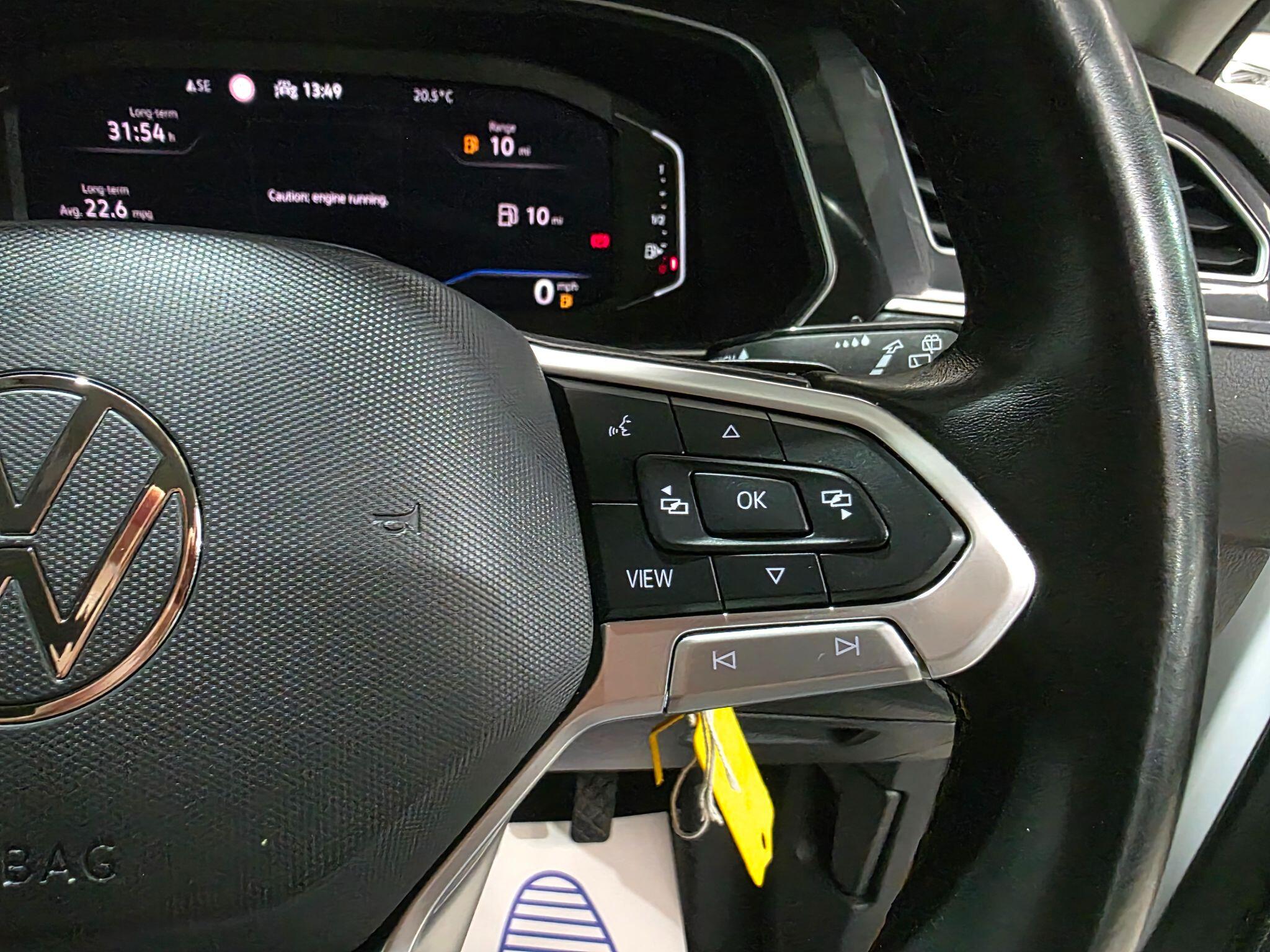 Volkswagen Tiguan Allspace view 18