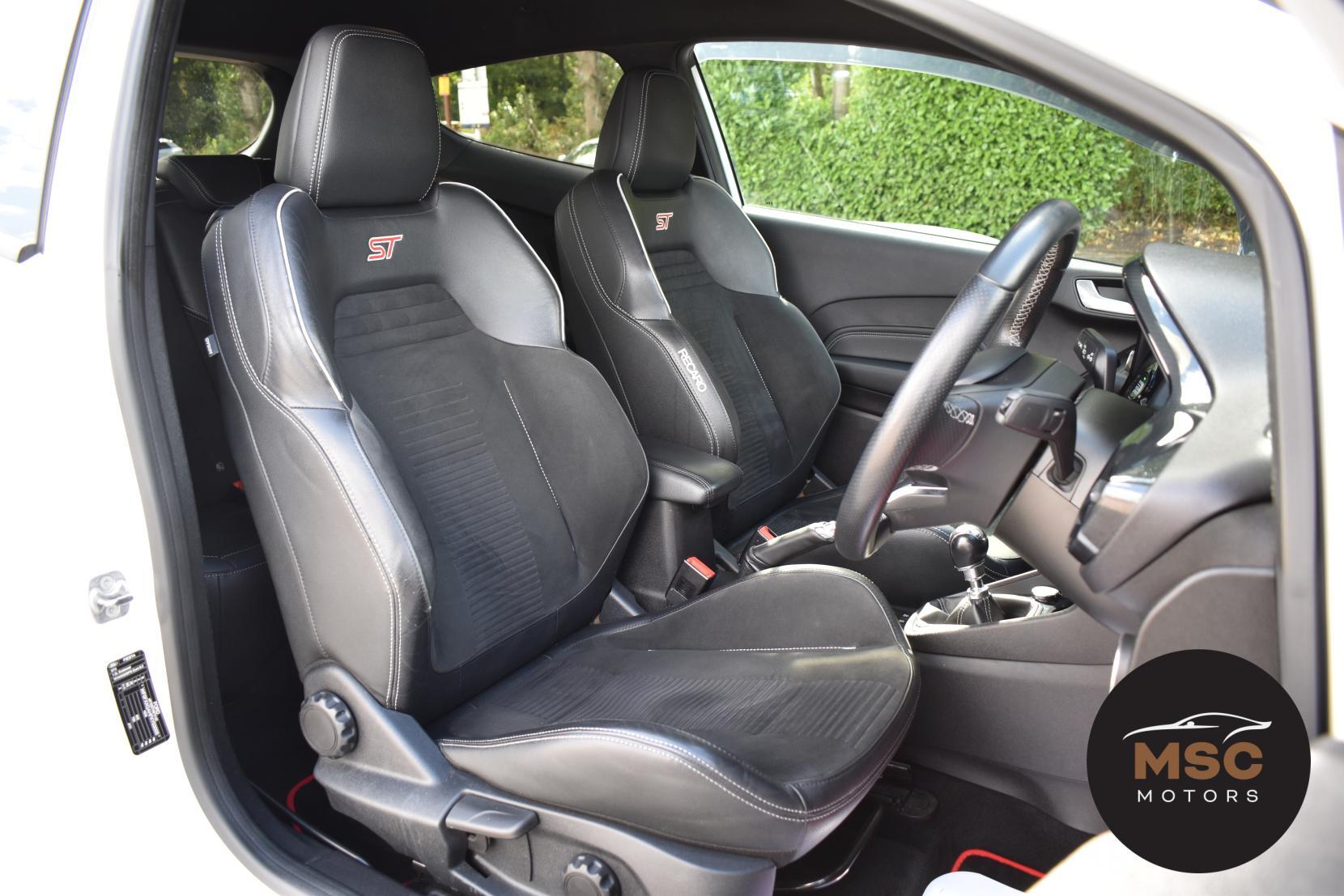 Ford Fiesta view 34