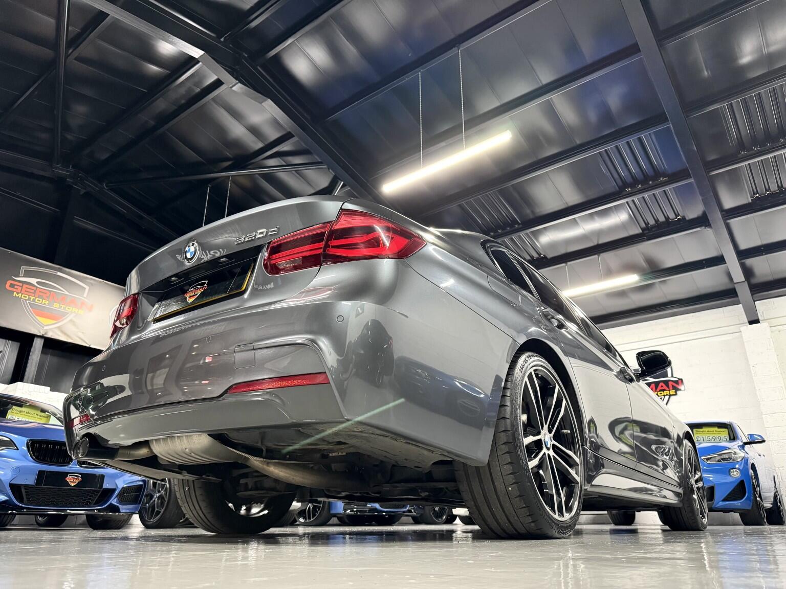 BMW 3 Series view 8