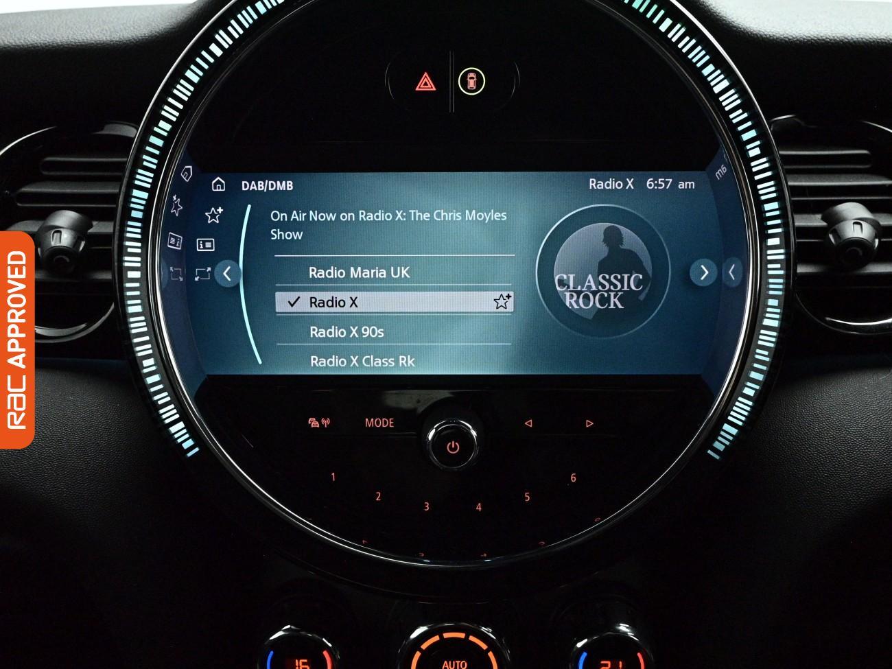 Mini Hatch view 15