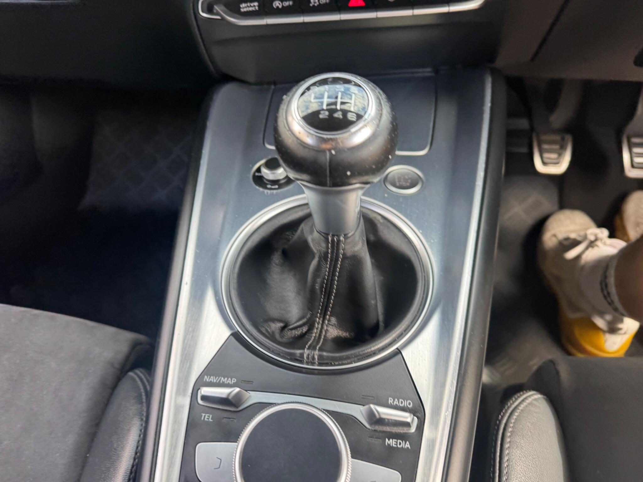 Audi TT view 26