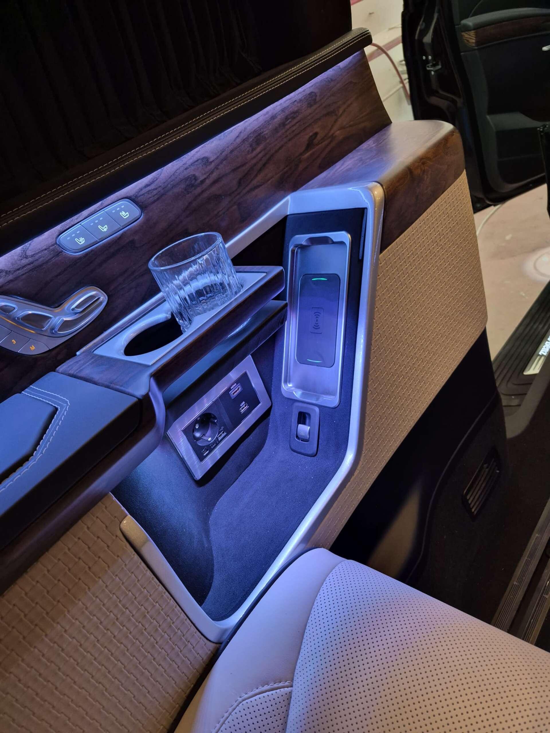 Mercedes-Benz Vito view 6