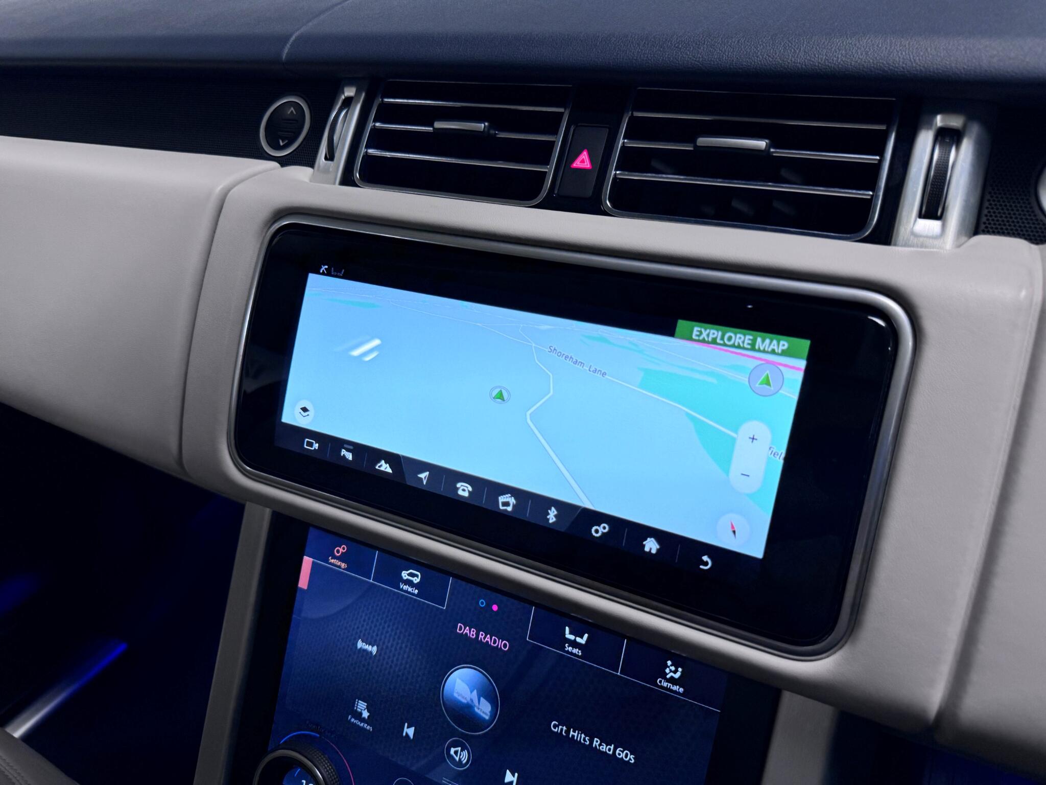 Land Rover Range Rover view 18