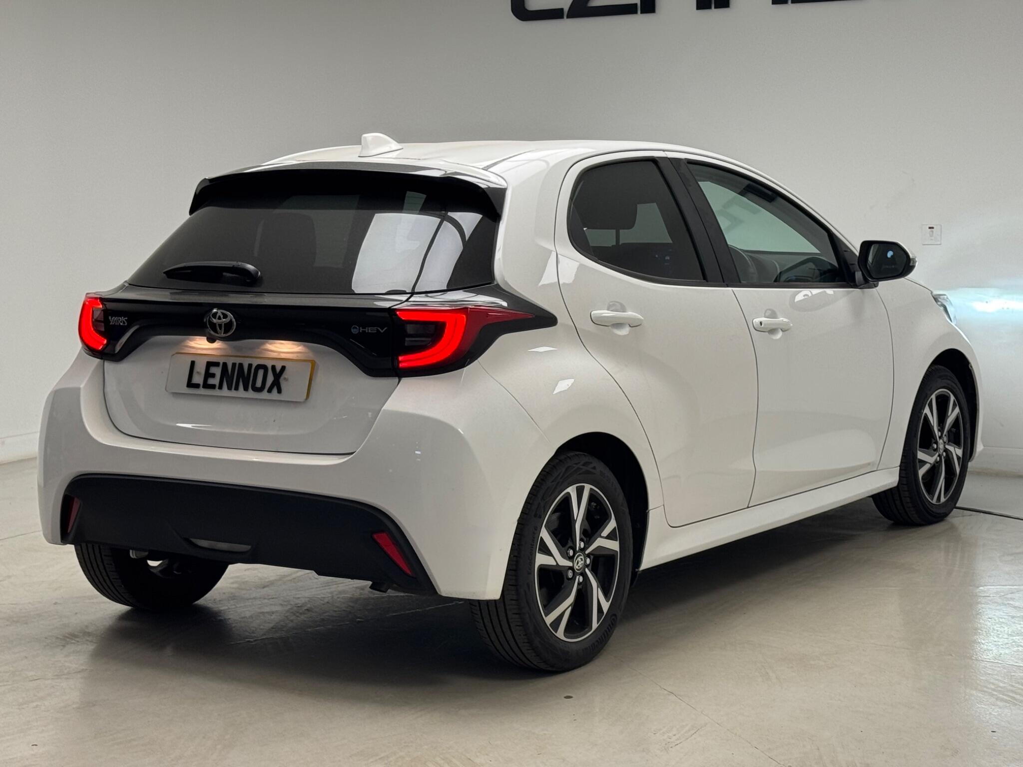 Toyota Yaris view 6