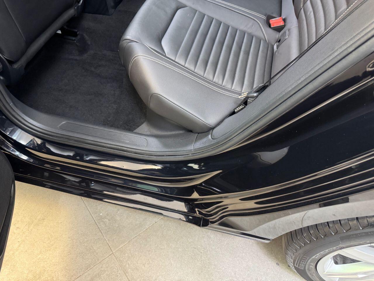 Volkswagen Passat view 43