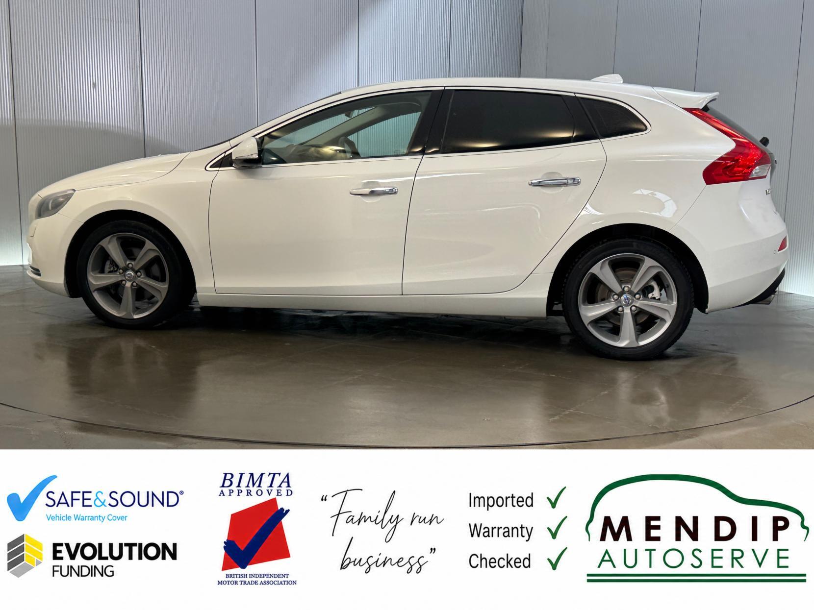 Volvo V40 view 11