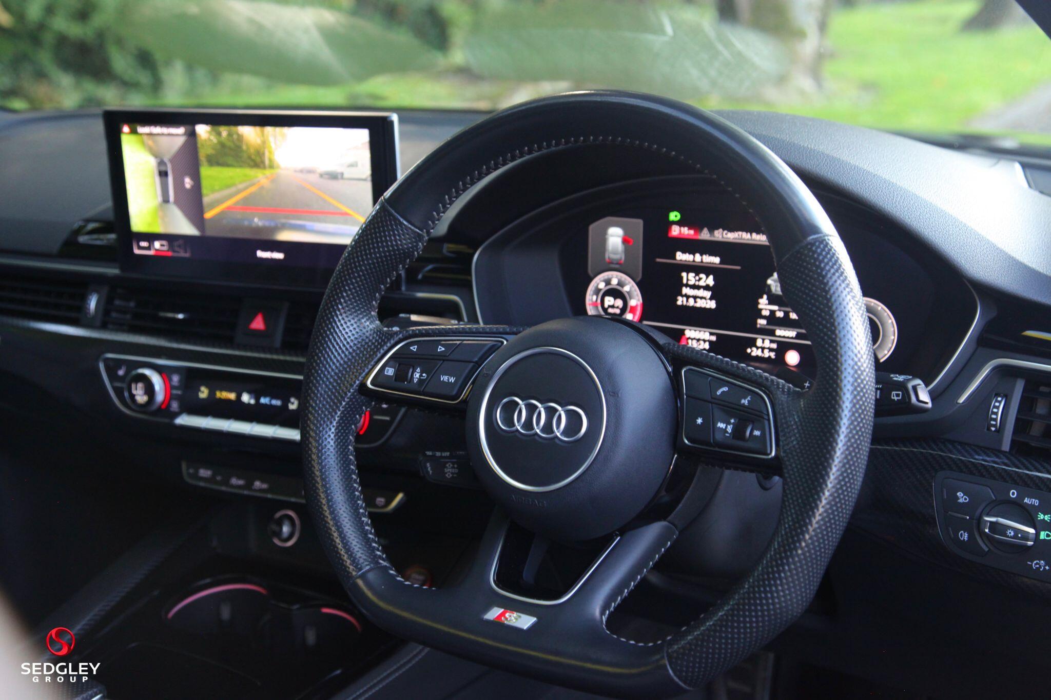 Audi S4 view 13