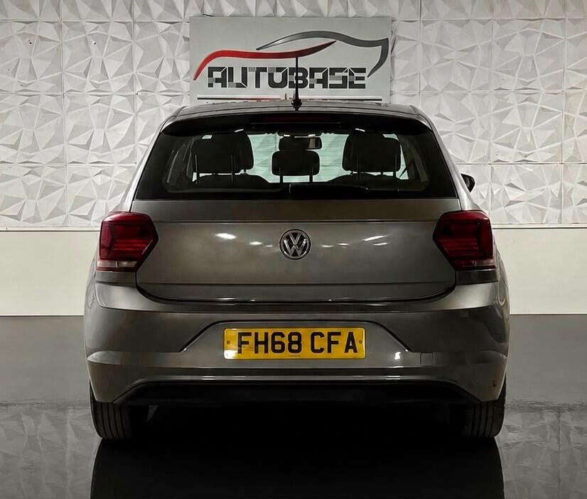 Volkswagen Polo view 6