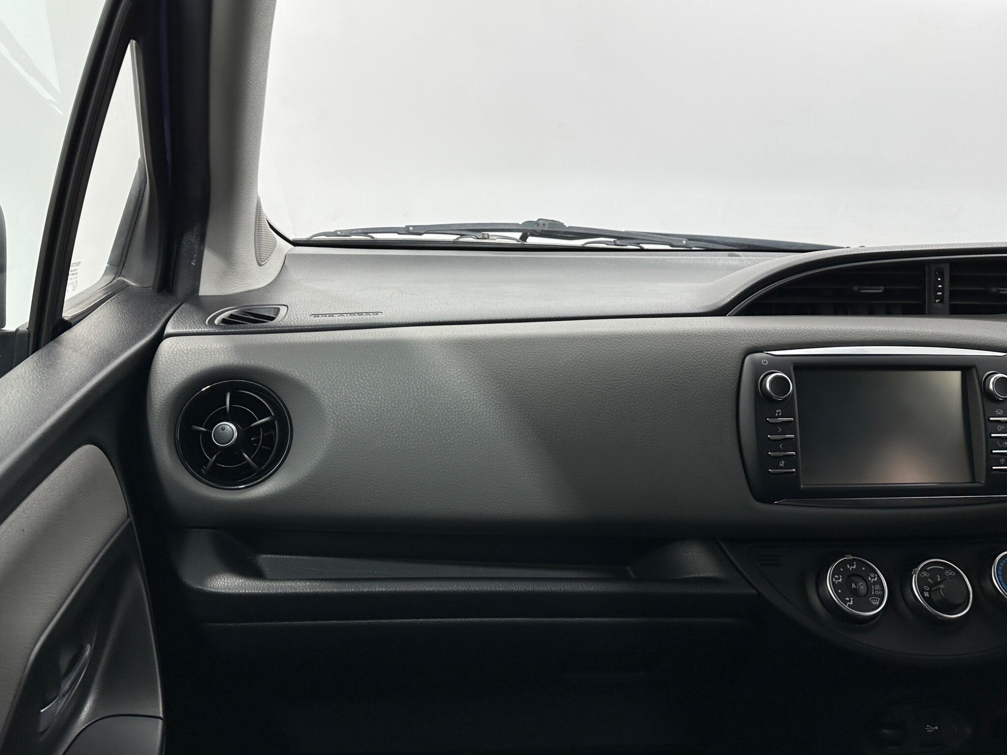 Toyota Yaris view 27