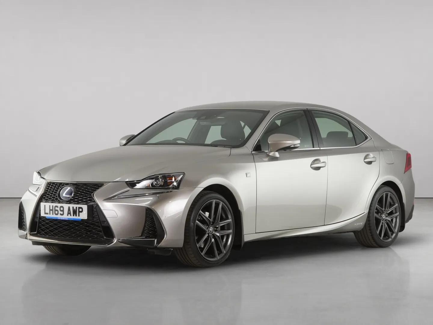 Lexus Is view 2