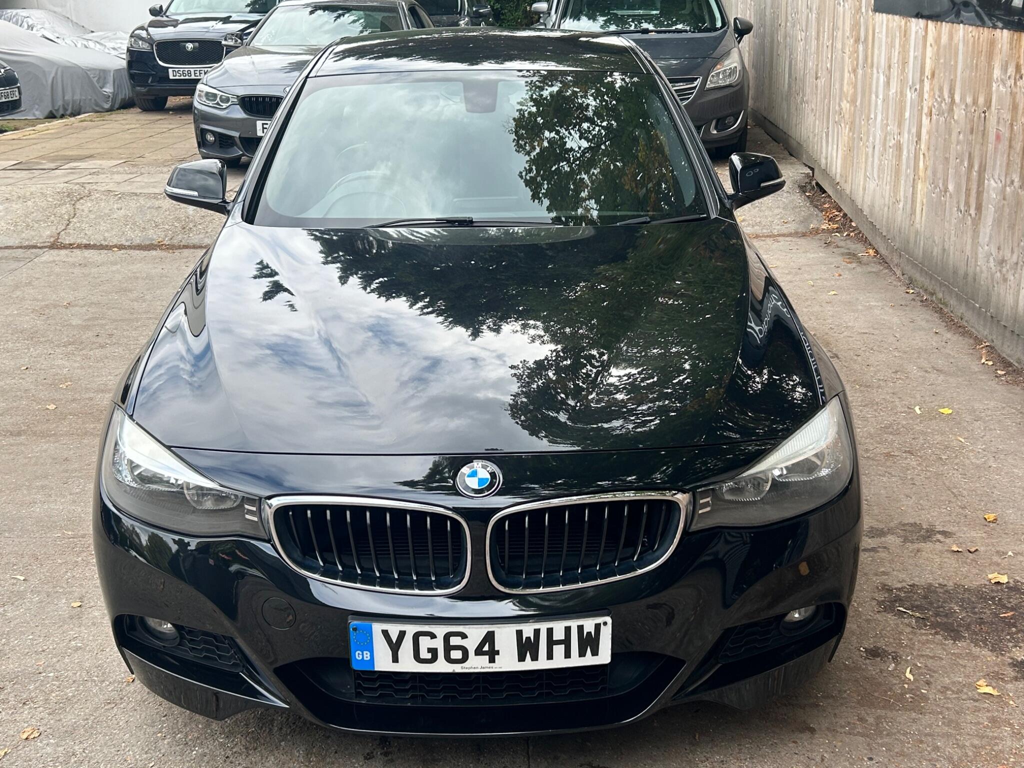 BMW 3 Series view 23