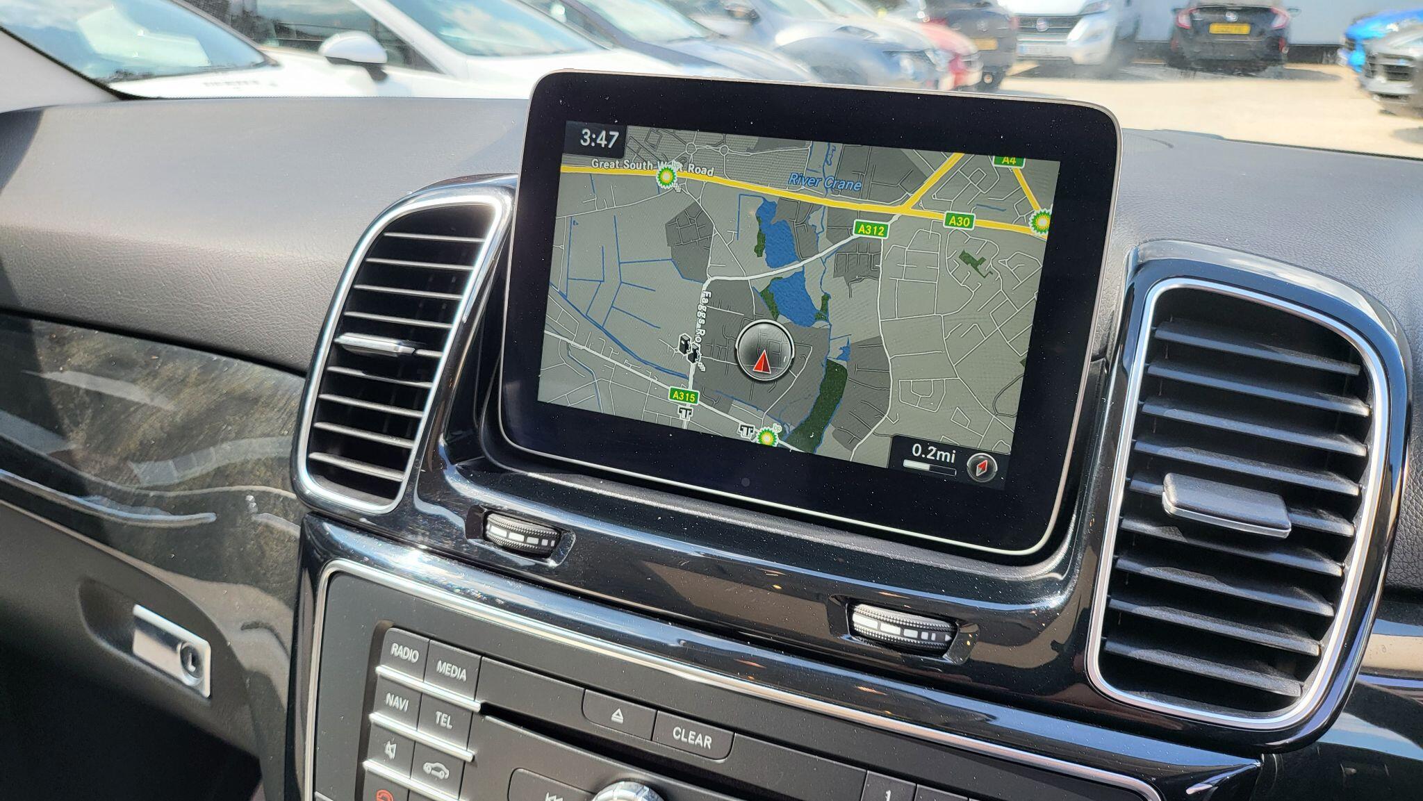 Mercedes-Benz Gle view 23