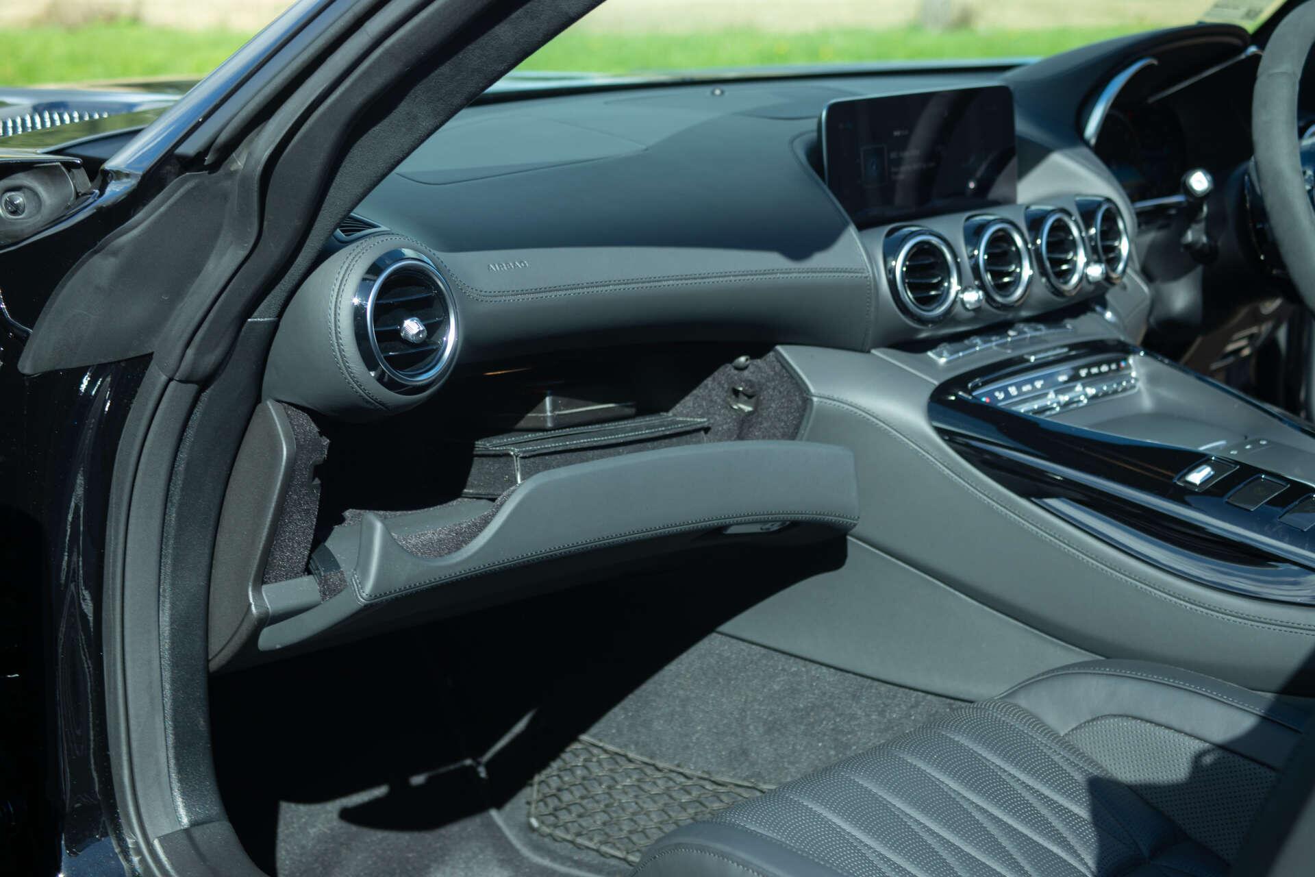 Mercedes-Benz Amg GT view 52
