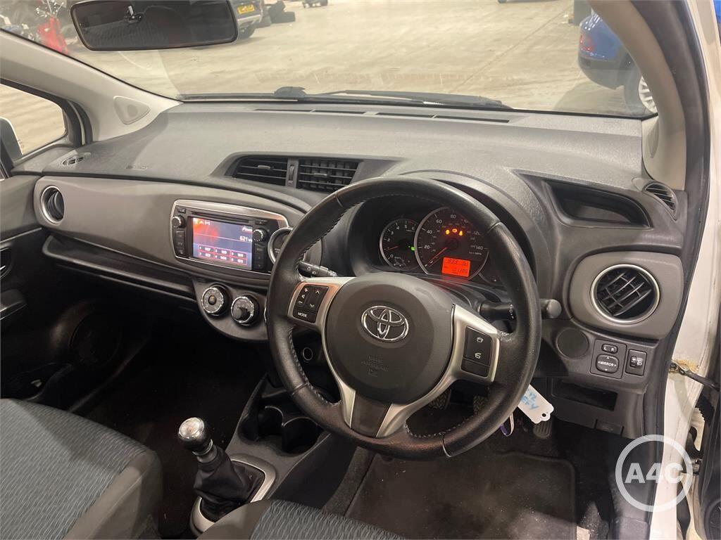Toyota Yaris view 8