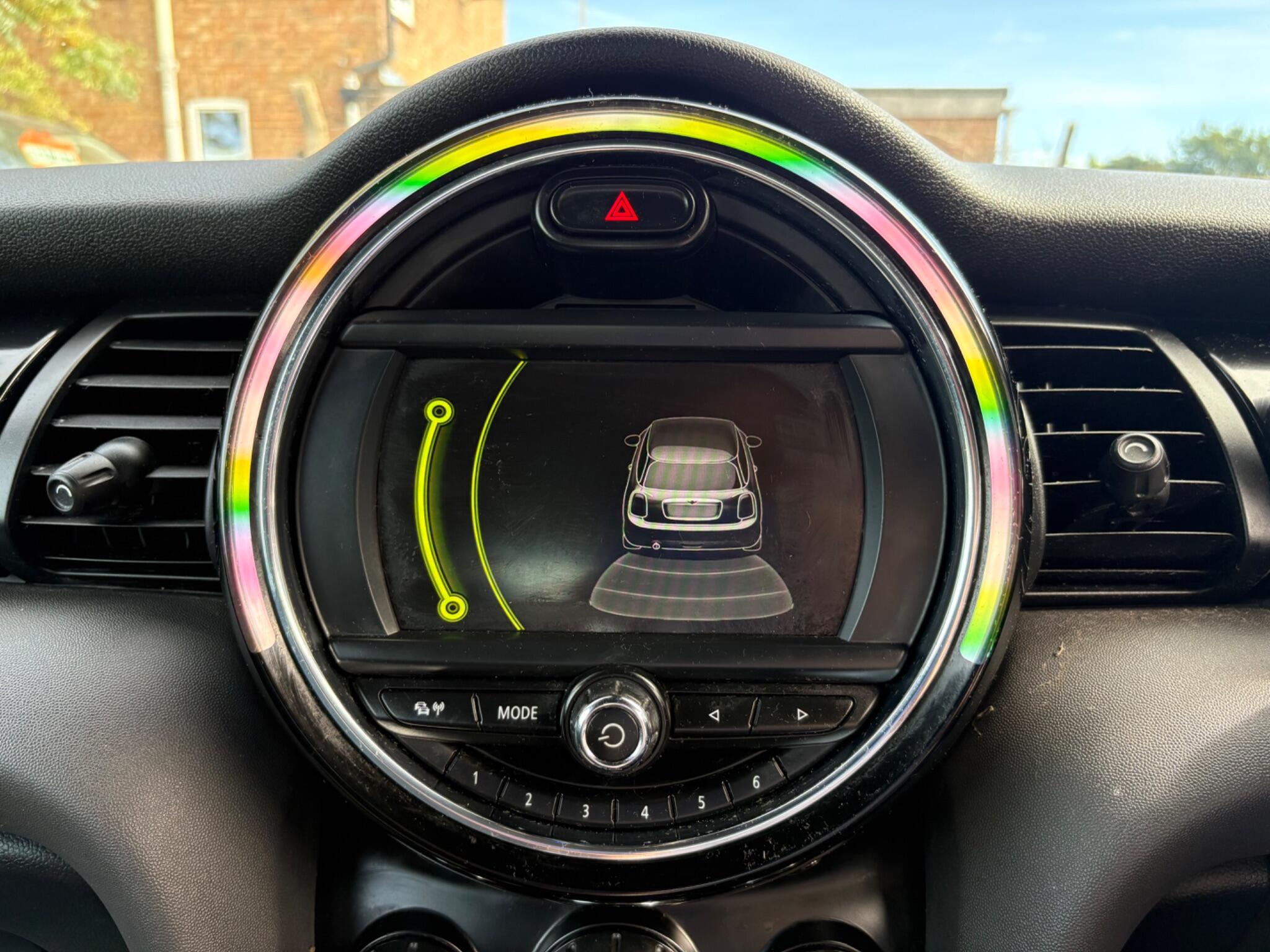 Mini Hatch view 24