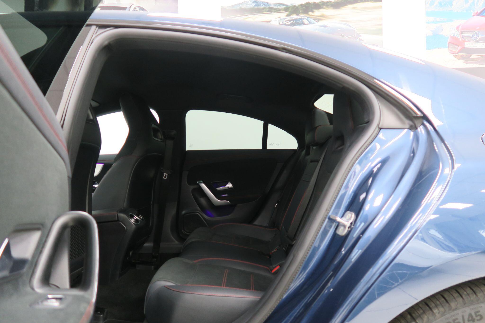 Mercedes-Benz Cla view 11