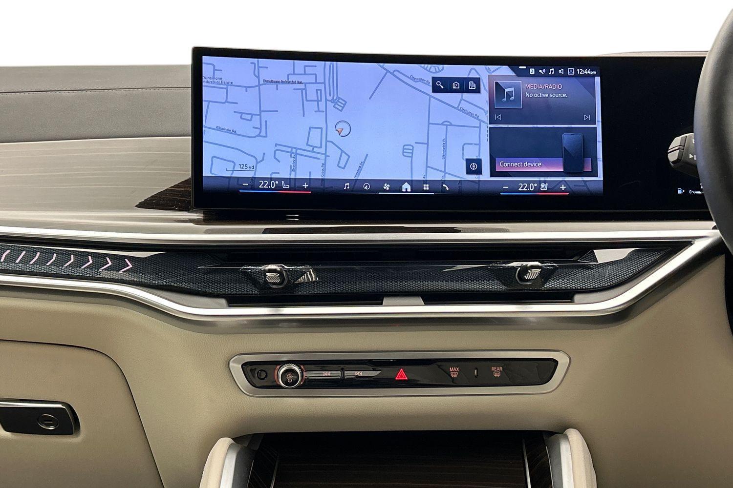 BMW X6 view 9