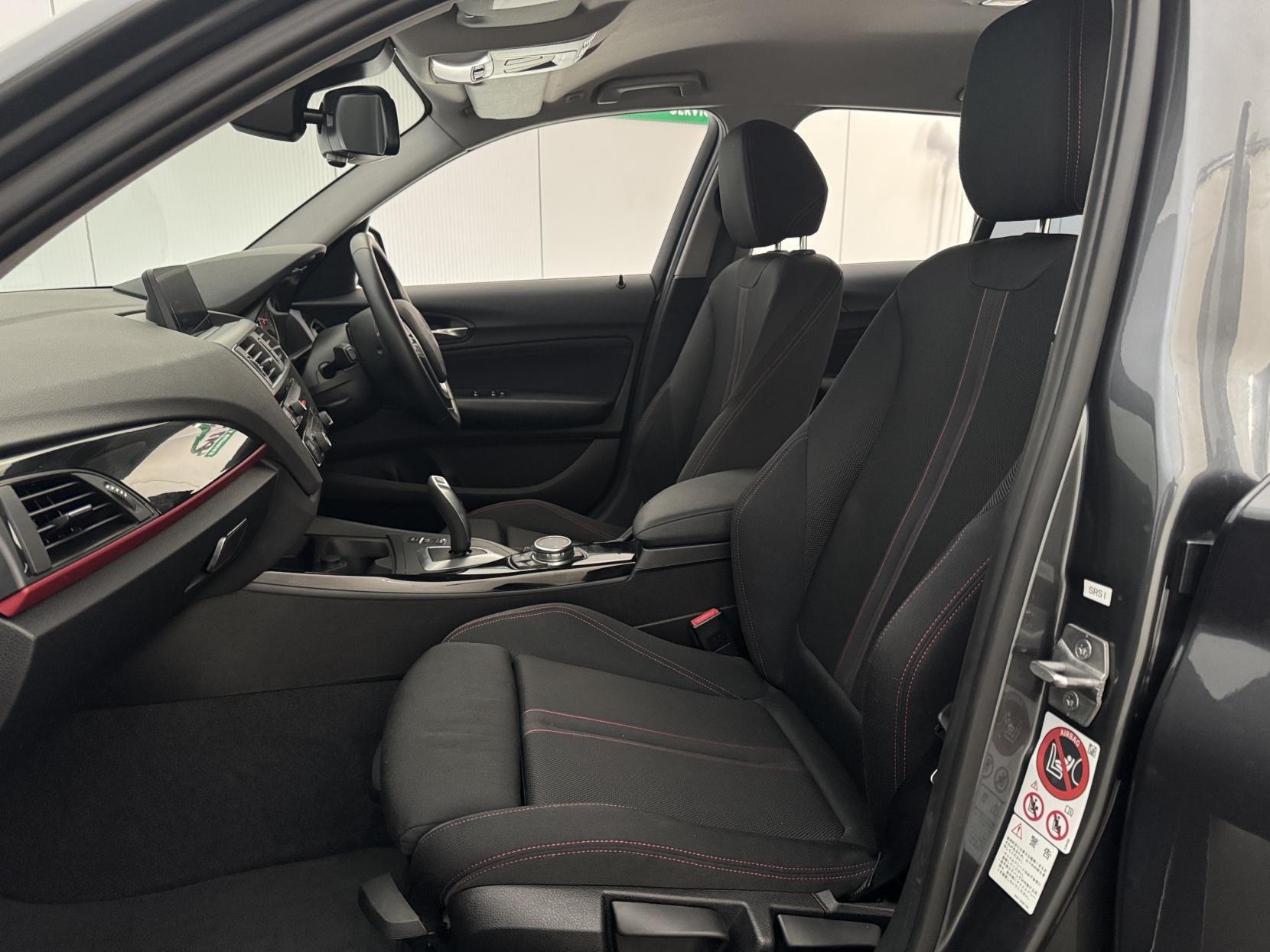 BMW 1 Series view 51