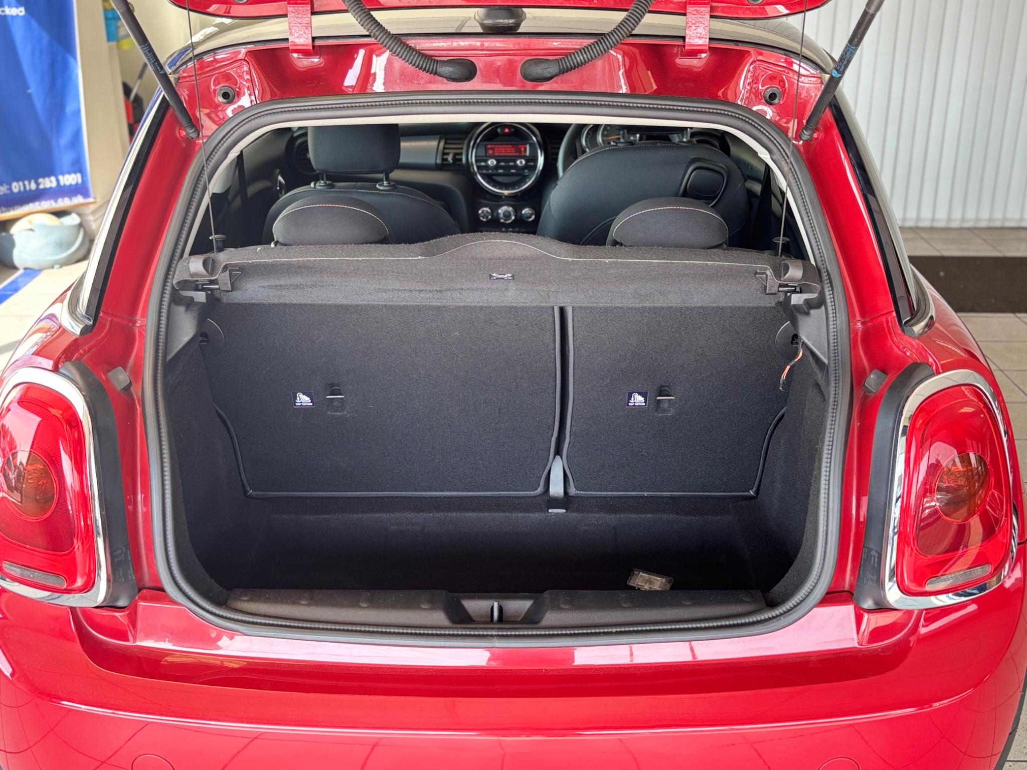 Mini Hatch view 27