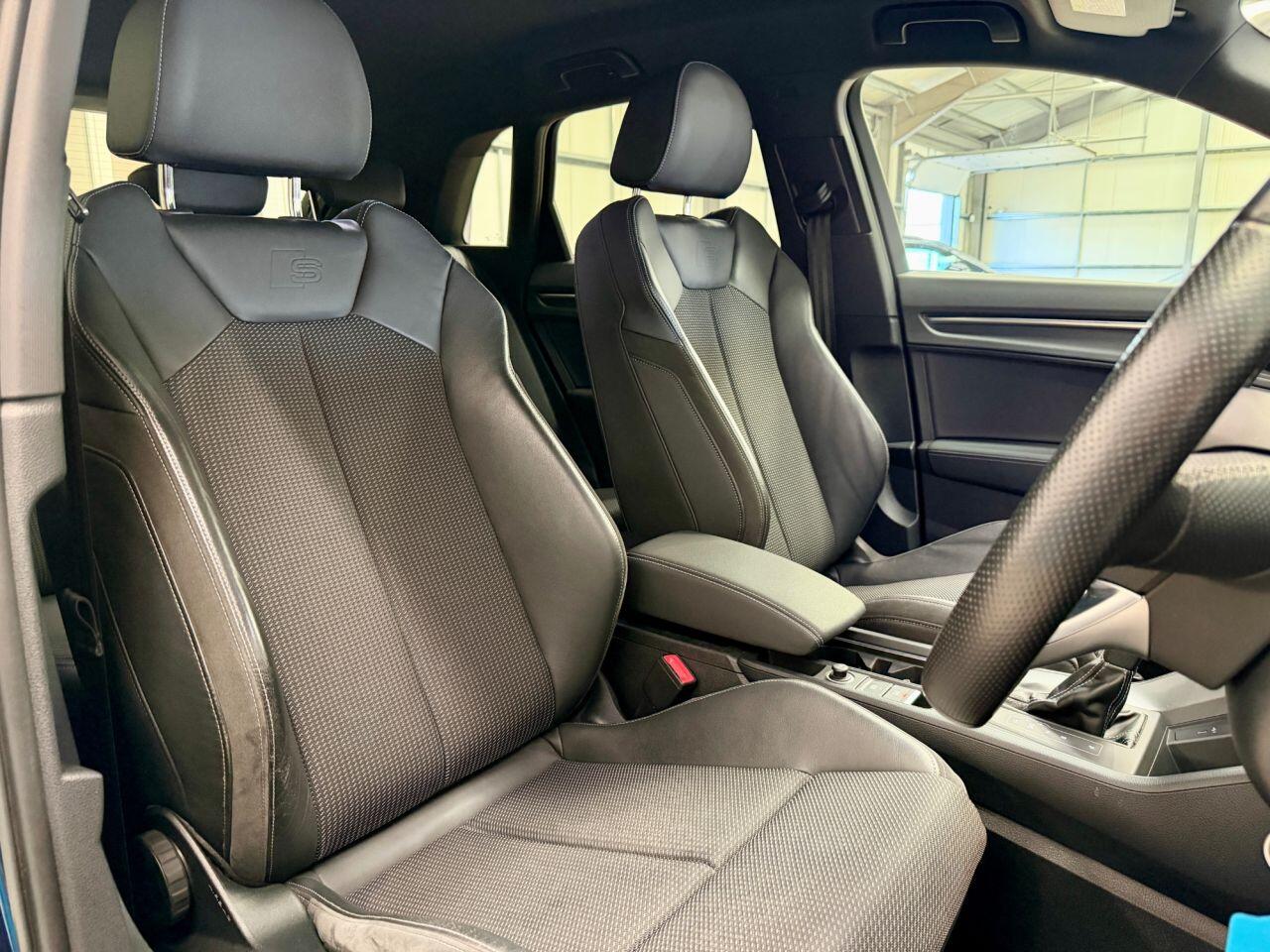Audi Q3 view 3