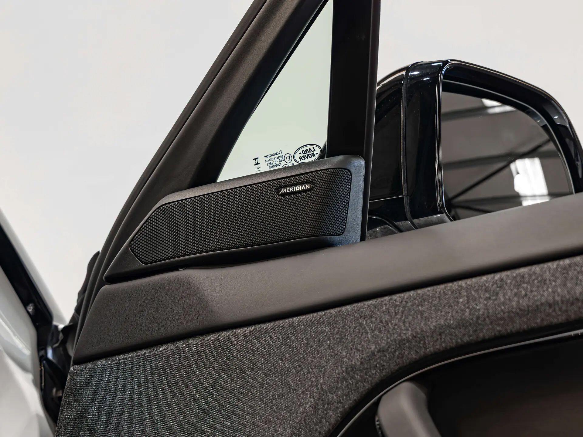 Land Rover Range Rover Sport view 26