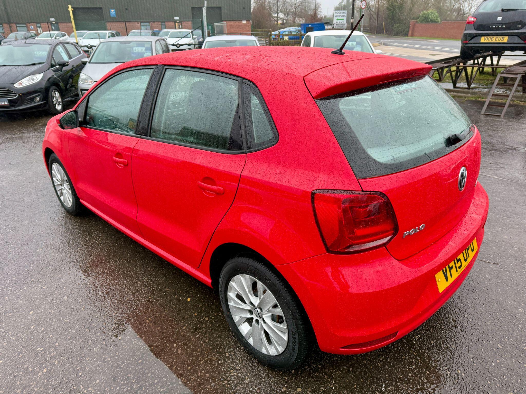 2015 Volkswagen Polo image 11
