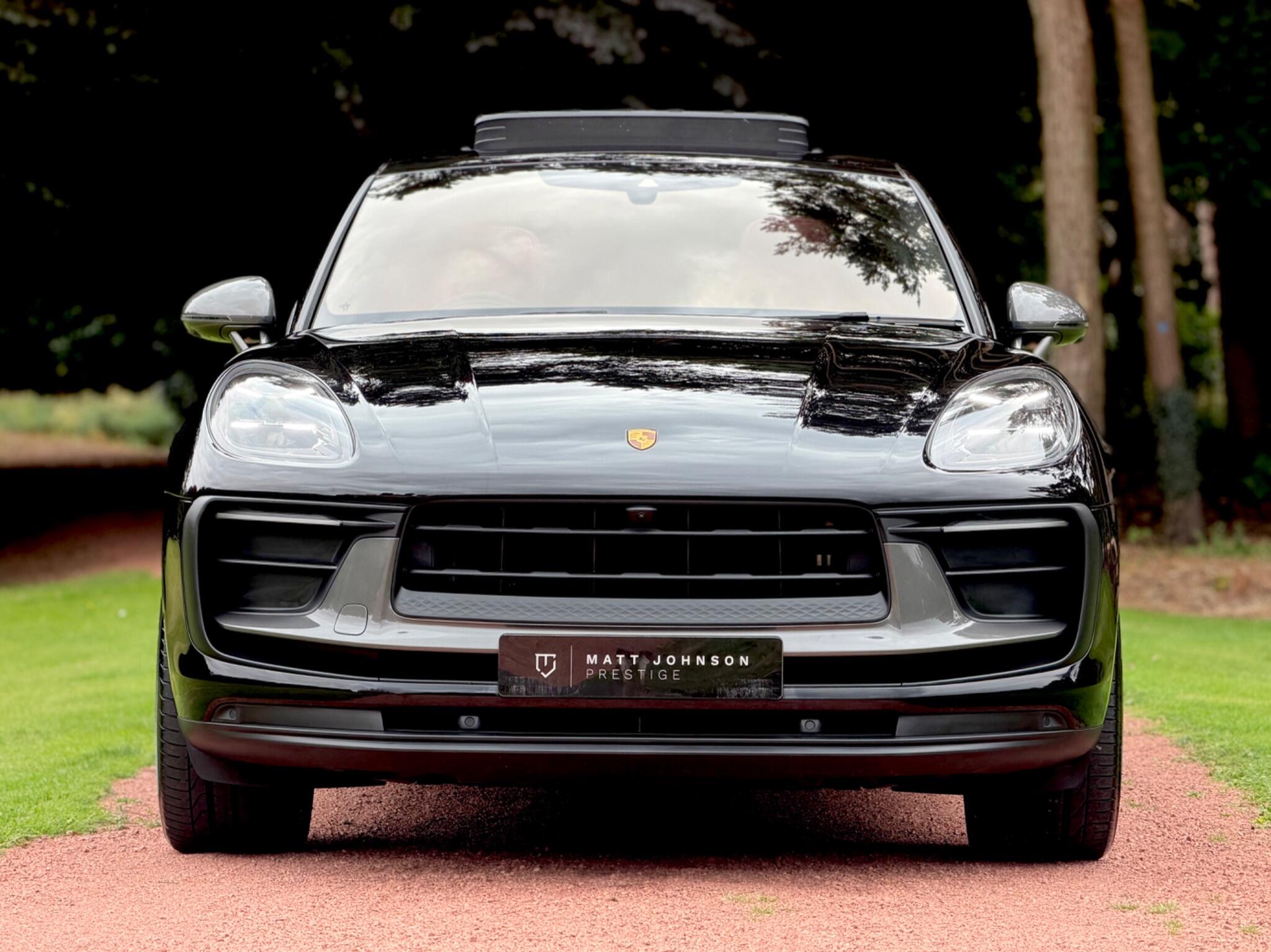 Porsche Macan view 44