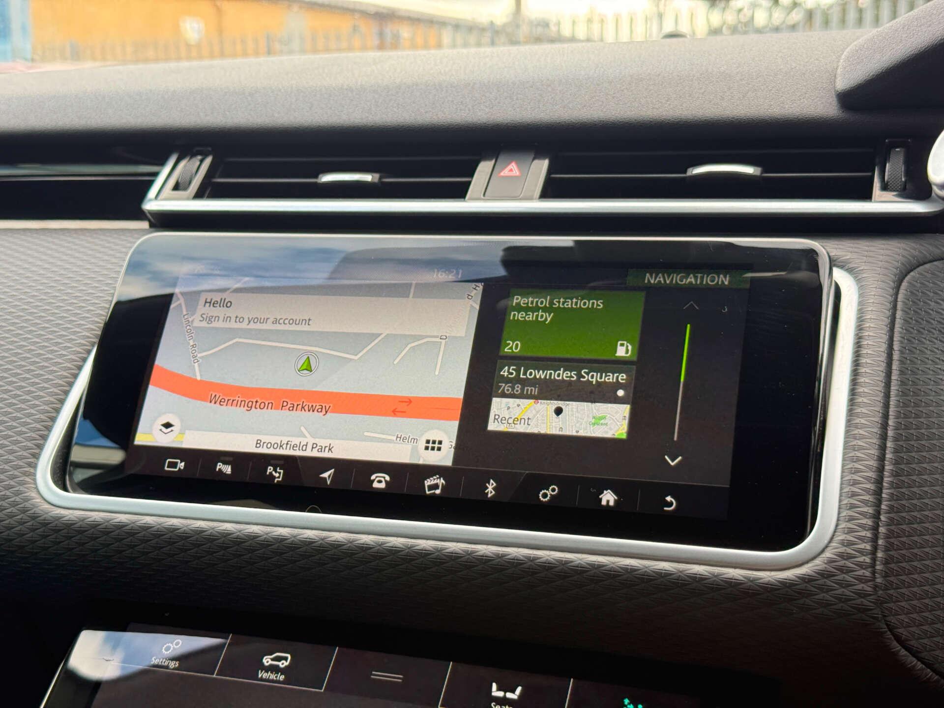 Land Rover Range Rover Velar view 12