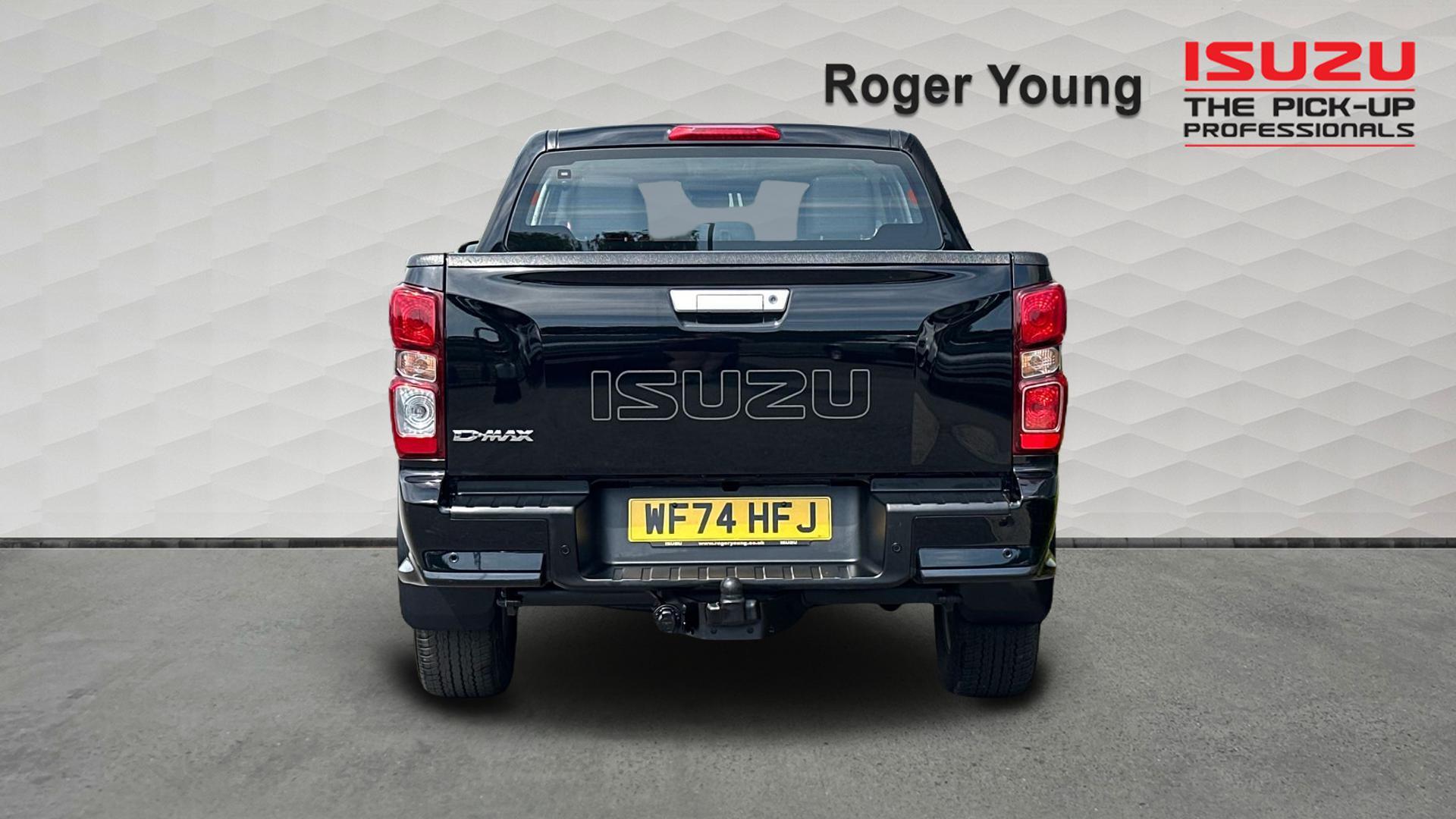 Isuzu D-Max view 6