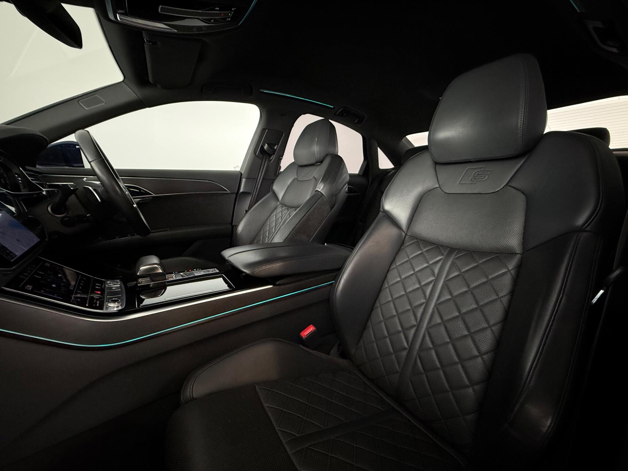 Audi A8 view 40