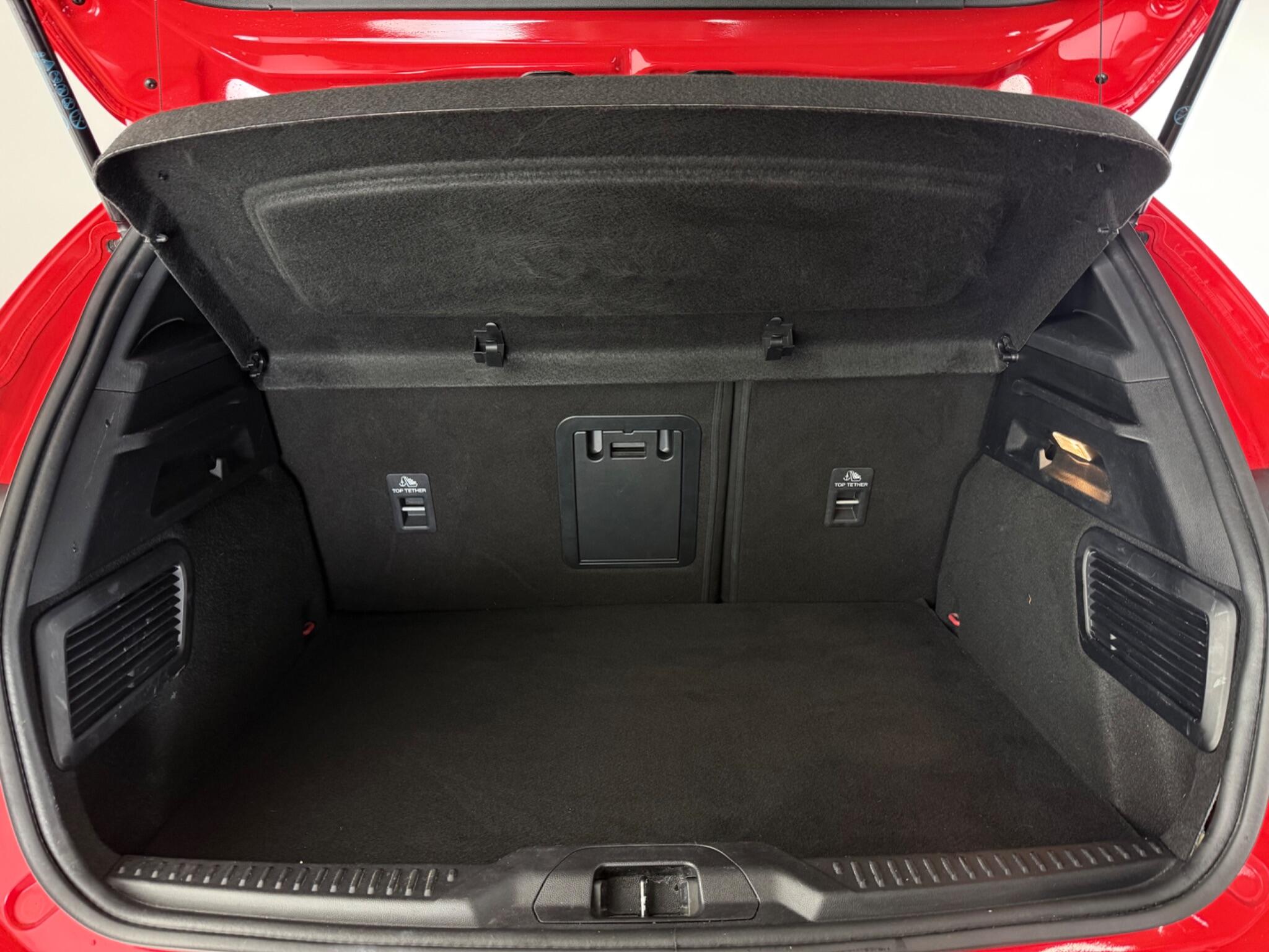 Ford Focus view 10