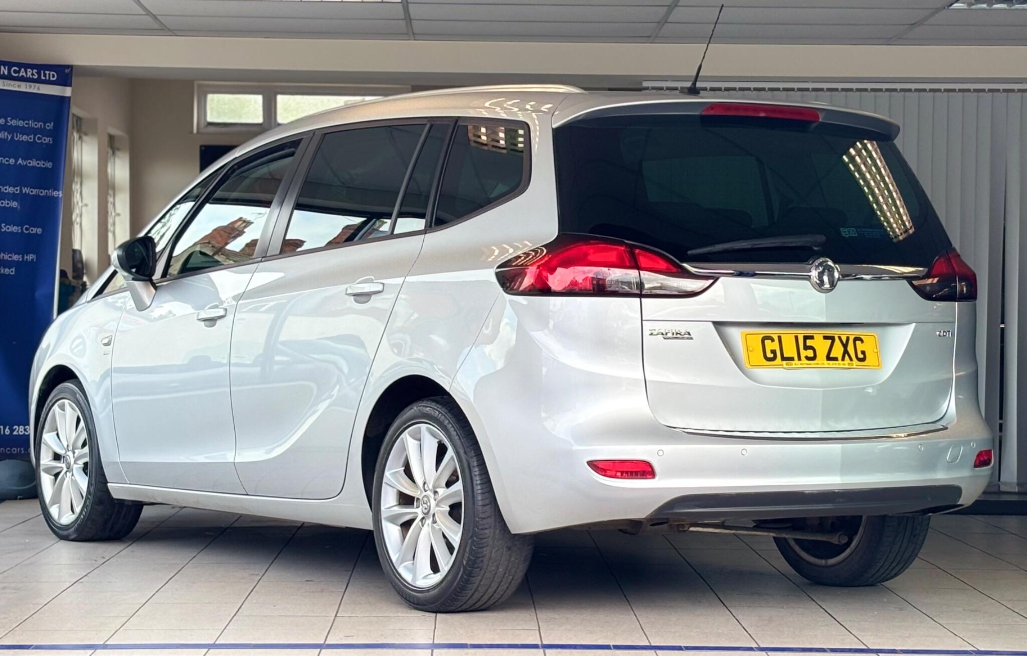 Vauxhall Zafira Tourer view 4