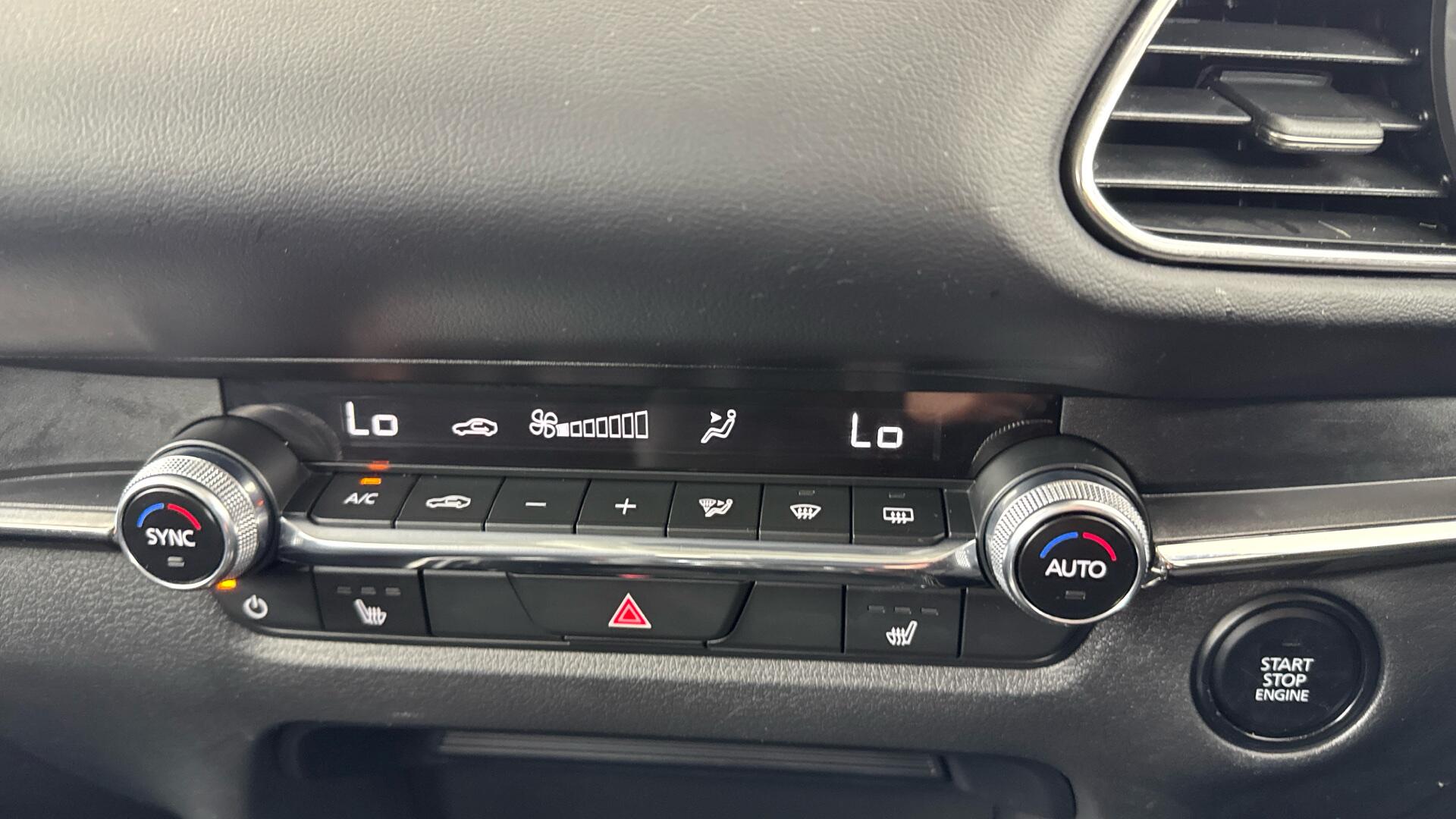 Mazda CX-30 view 33
