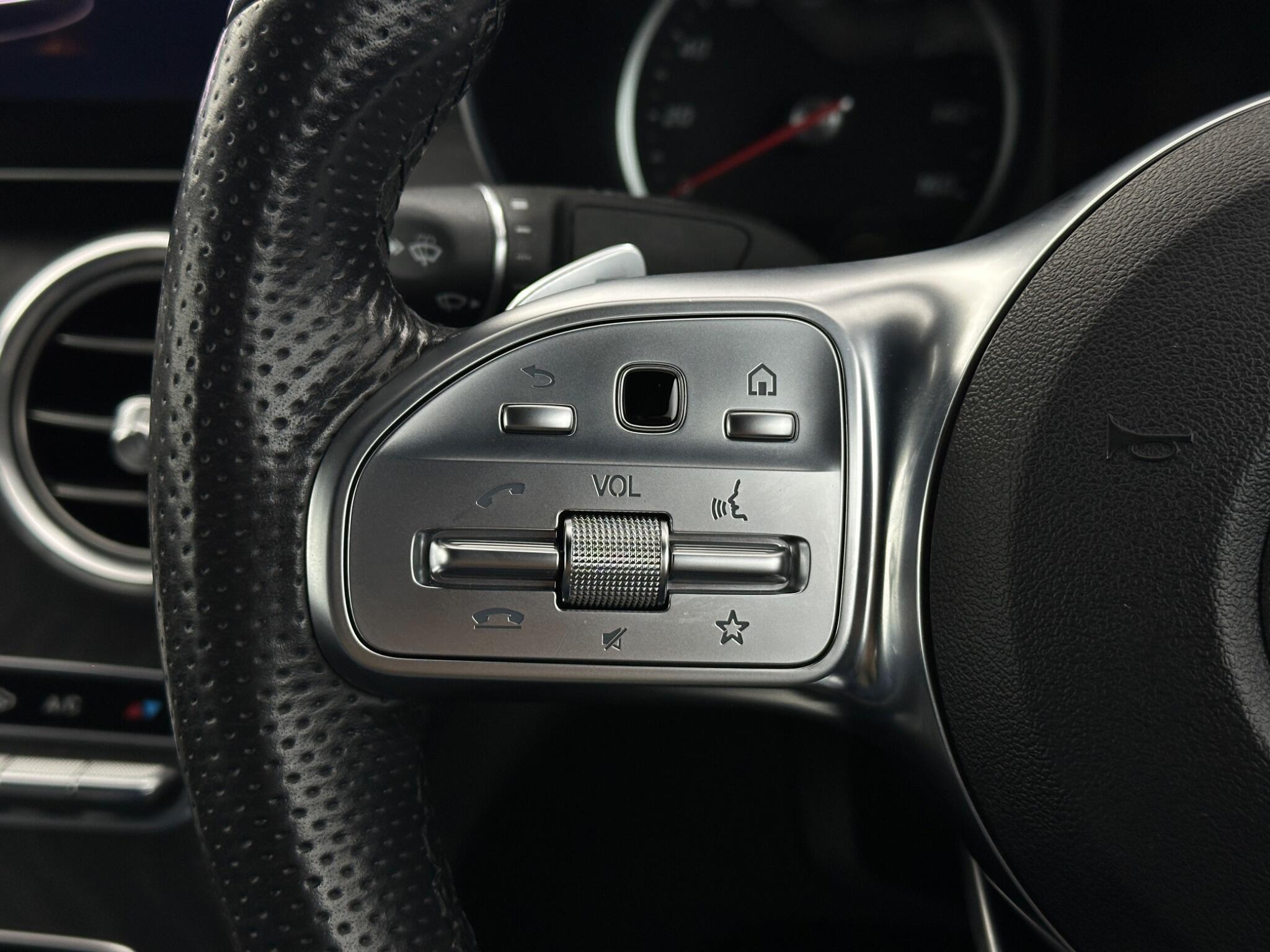 Mercedes-Benz C-Class view 15