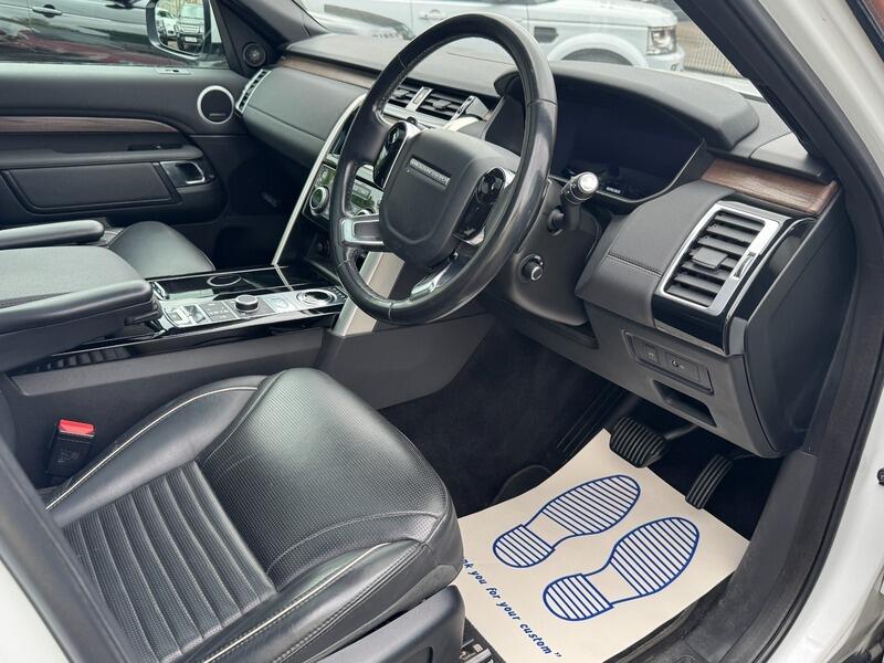 Land Rover Discovery view 26