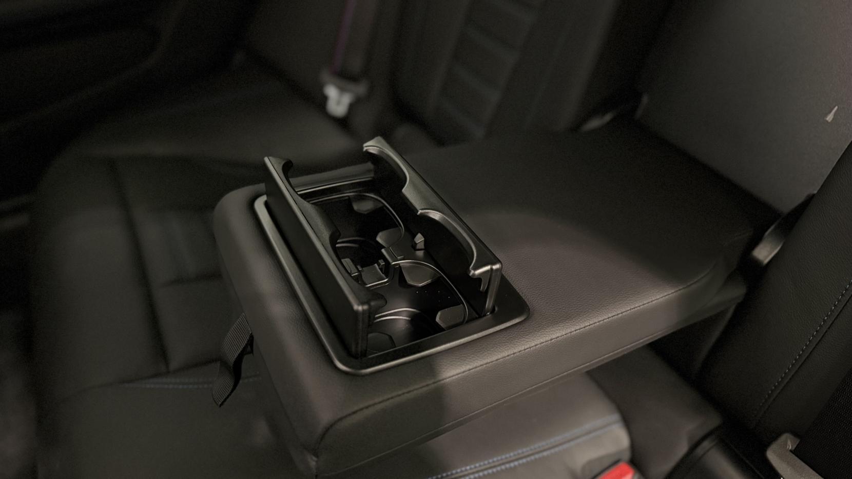 BMW i4 view 12